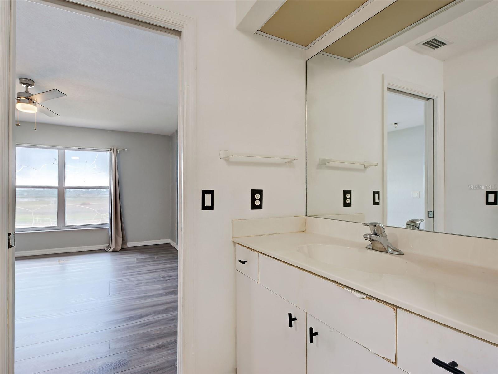 Image 39 of 56 For 5800 Sabal Trace Drive 606