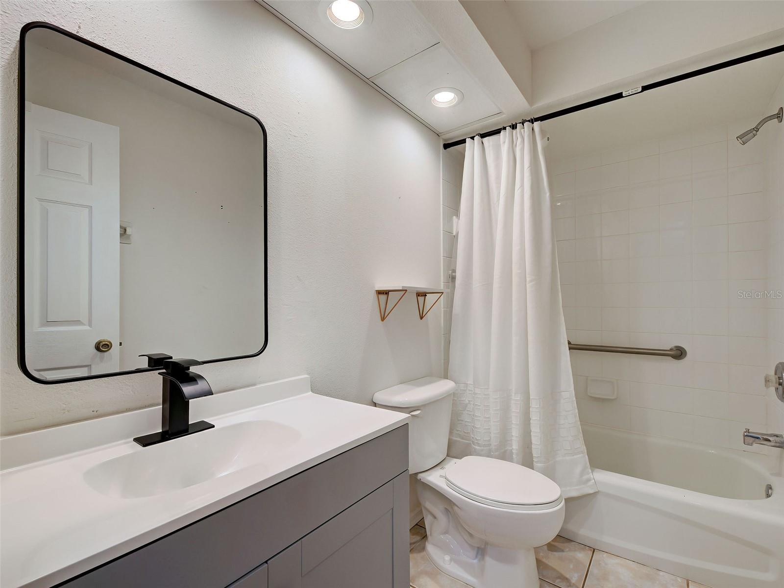 Image 41 of 56 For 5800 Sabal Trace Drive 606