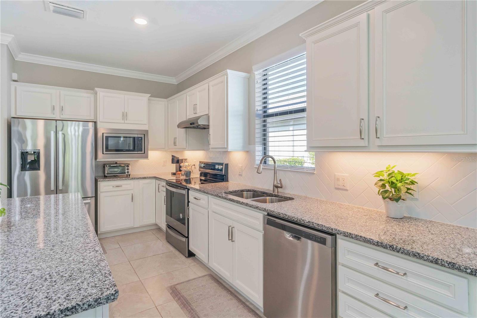 Image 33 of 100 For 1628 Hyssop Loop