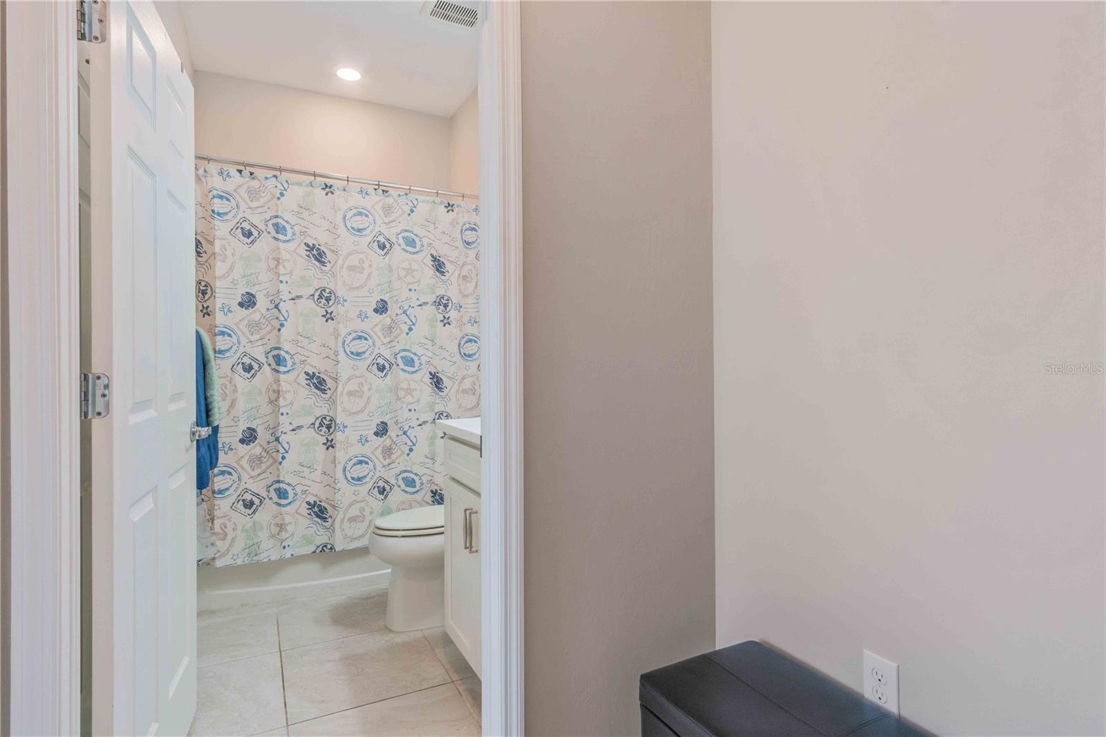 Image 60 of 100 For 1628 Hyssop Loop