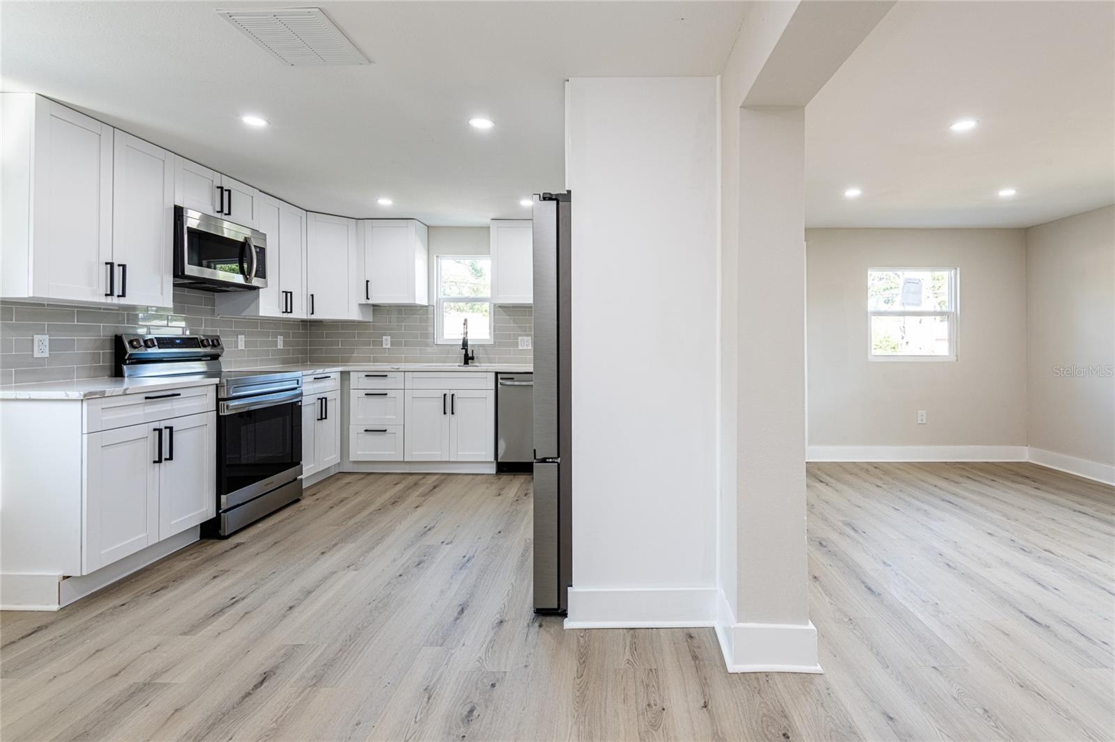 Image 14 of 35 For 2516 Kirby Street