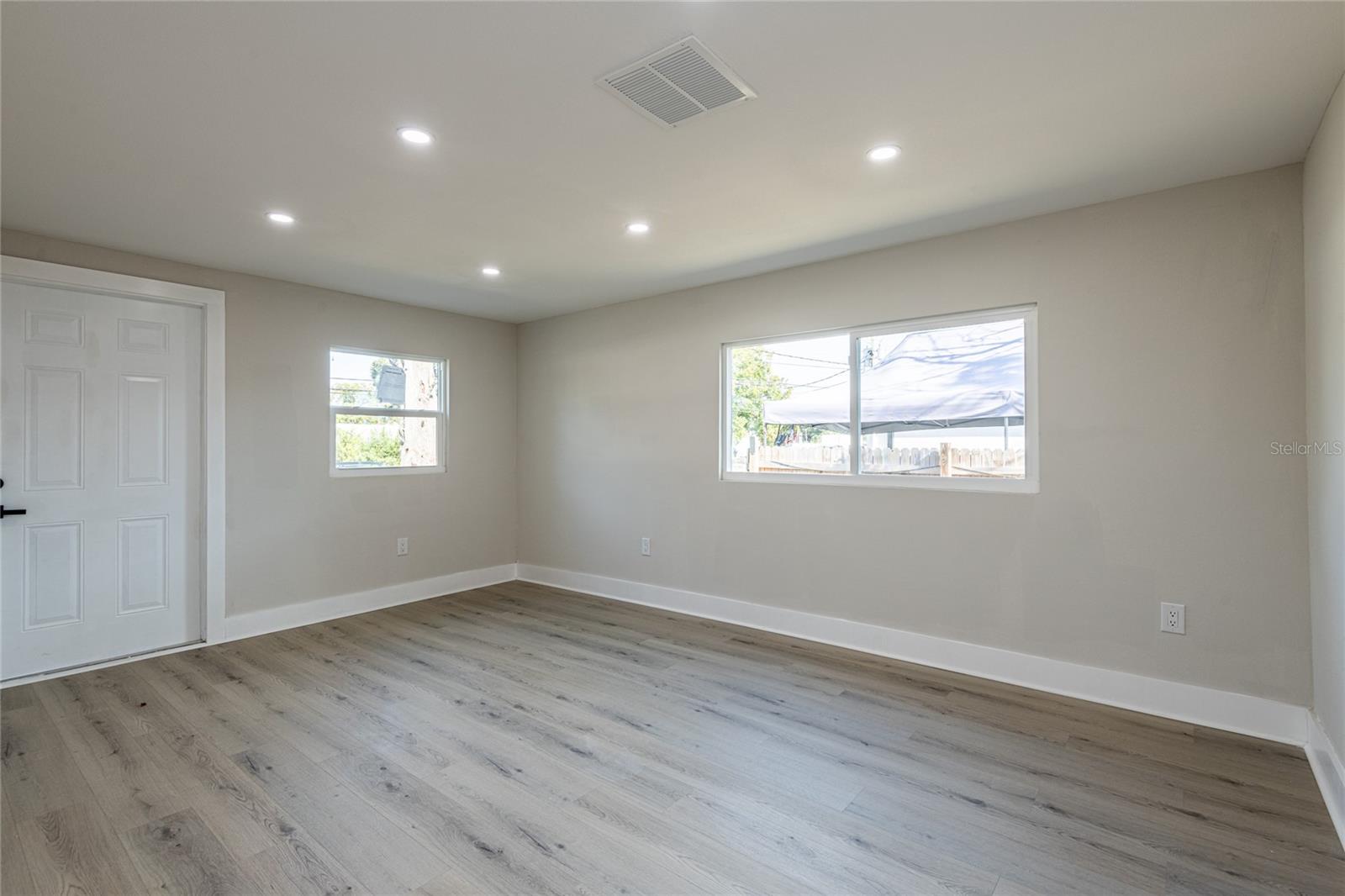 Image 16 of 35 For 2516 Kirby Street