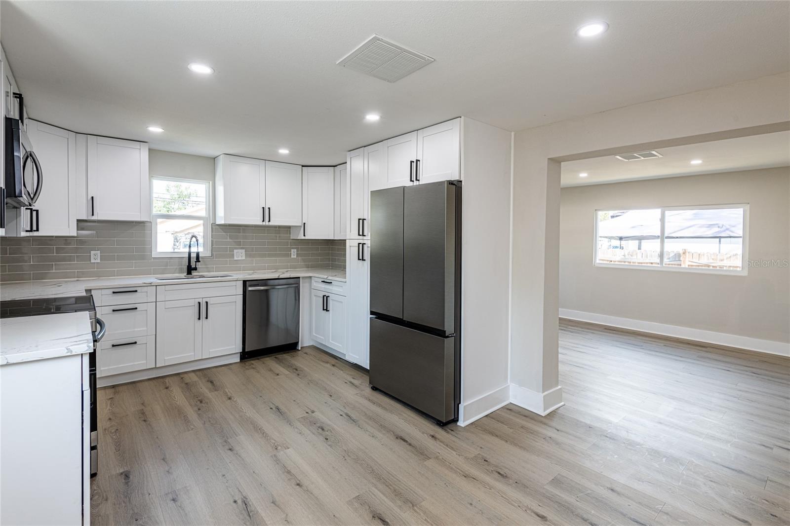 Image 8 of 35 For 2516 Kirby Street