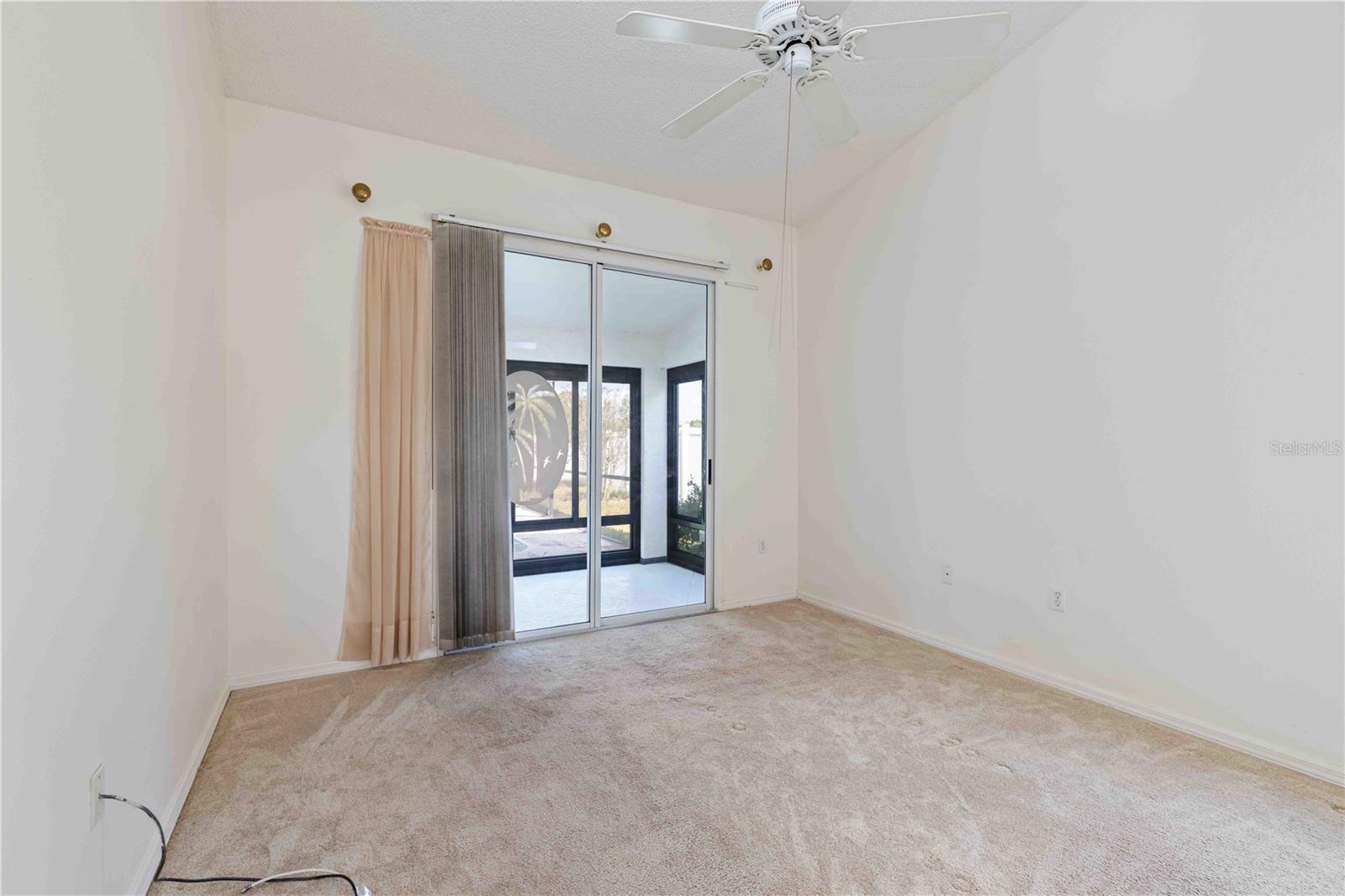 Image 21 of 30 For 4513 Dover Street Circle E