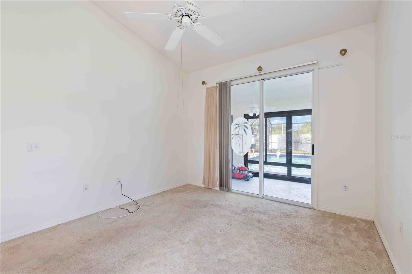 Image 22 of 30 For 4513 Dover Street Circle E