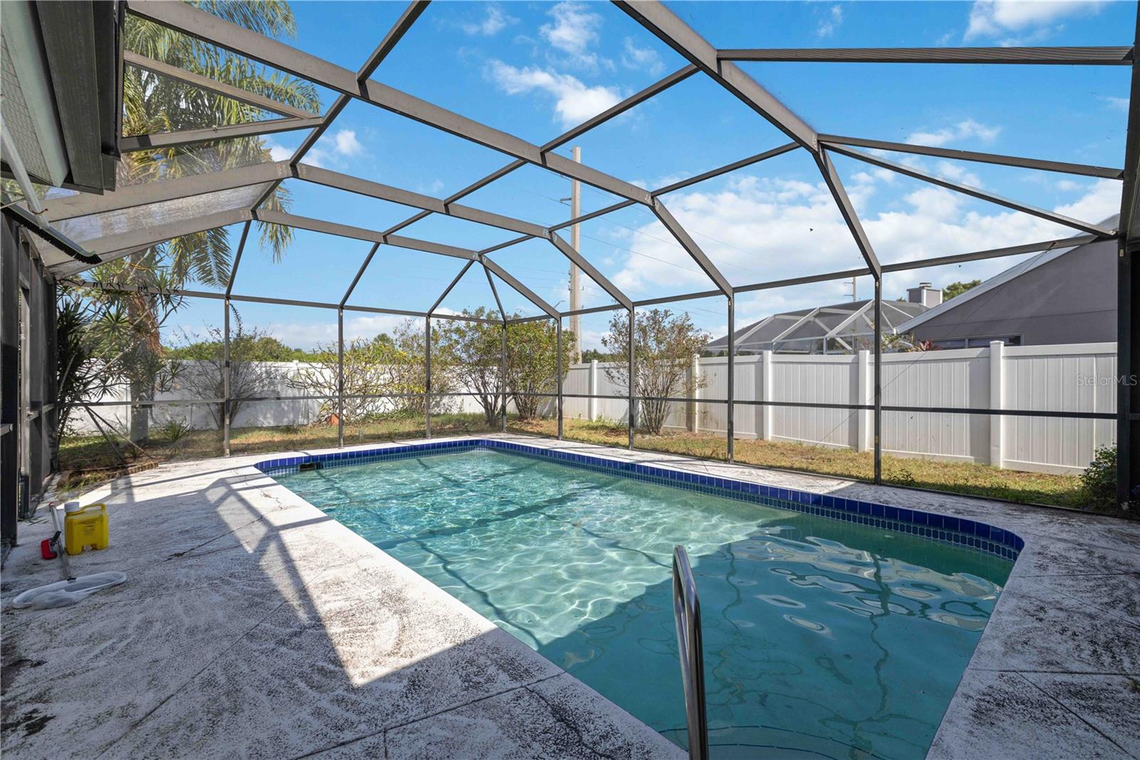 Image 26 of 30 For 4513 Dover Street Circle E