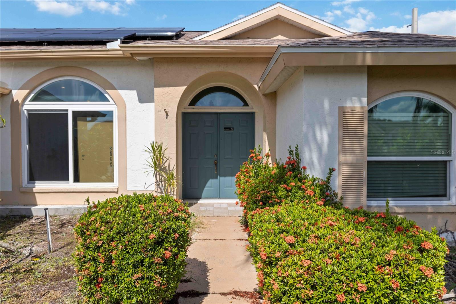 Image 4 of 30 For 4513 Dover Street Circle E