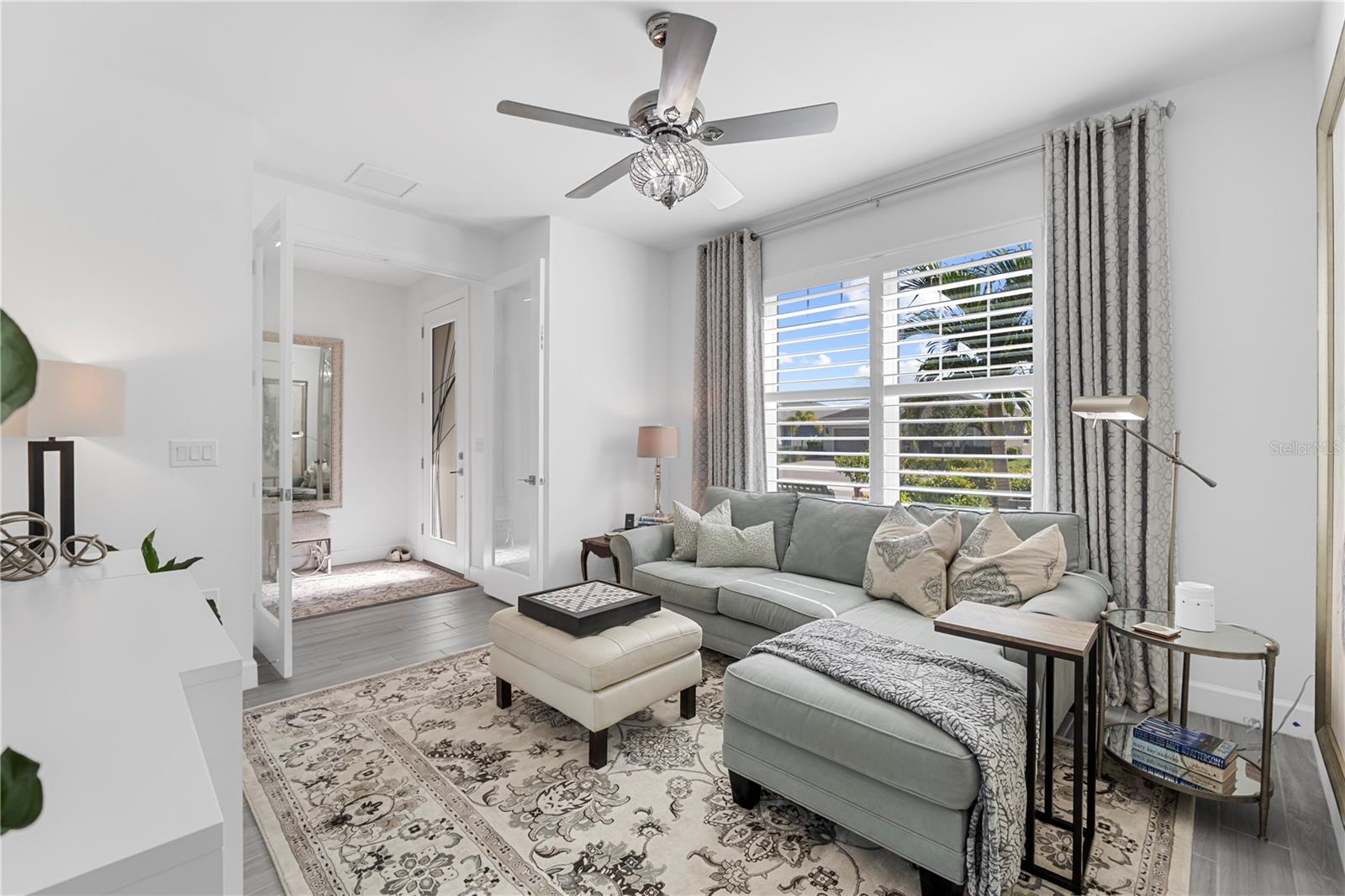 Image 17 of 73 For 42363 Edgewater Drive