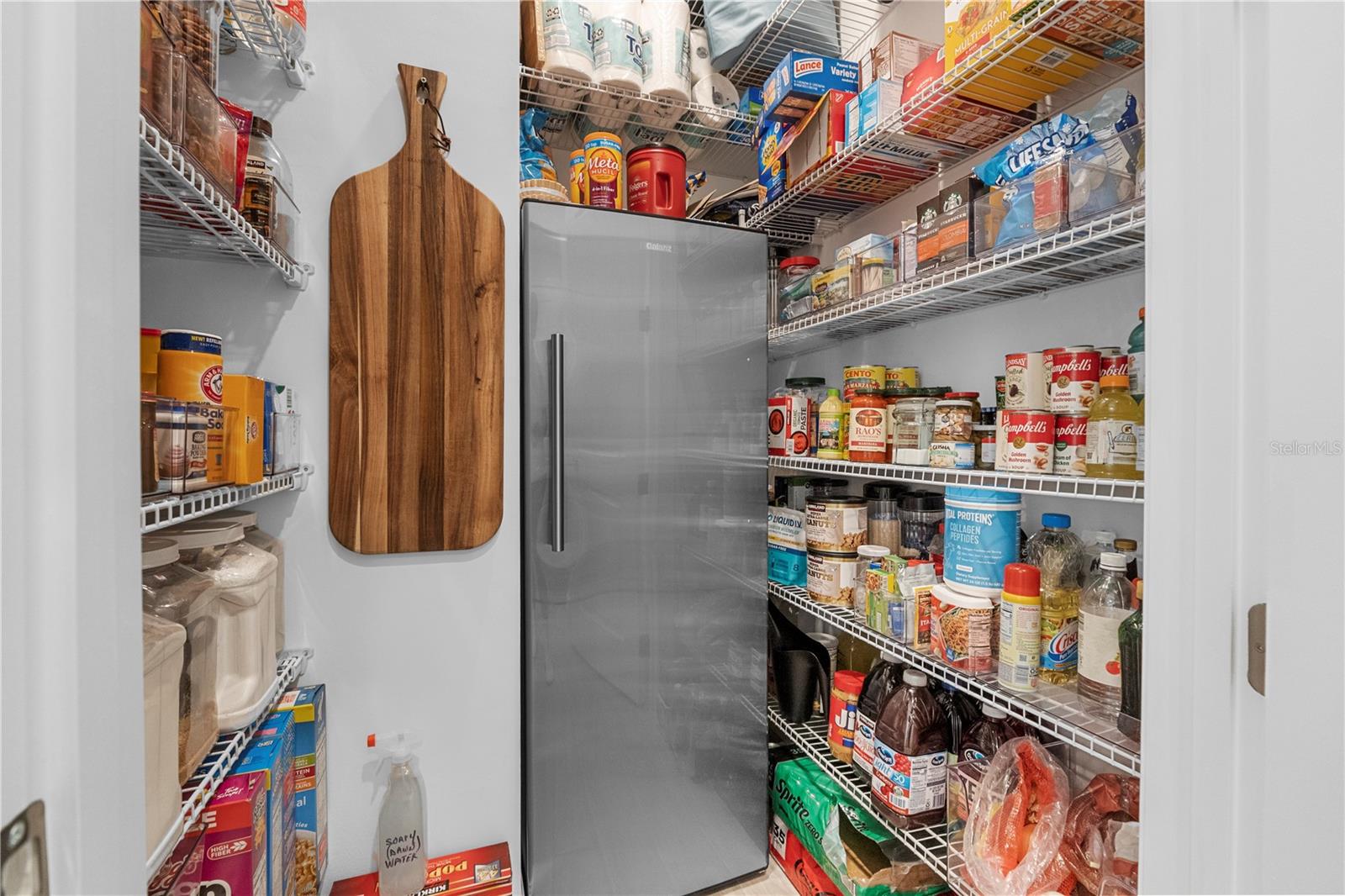 Image 20 of 73 For 42363 Edgewater Drive