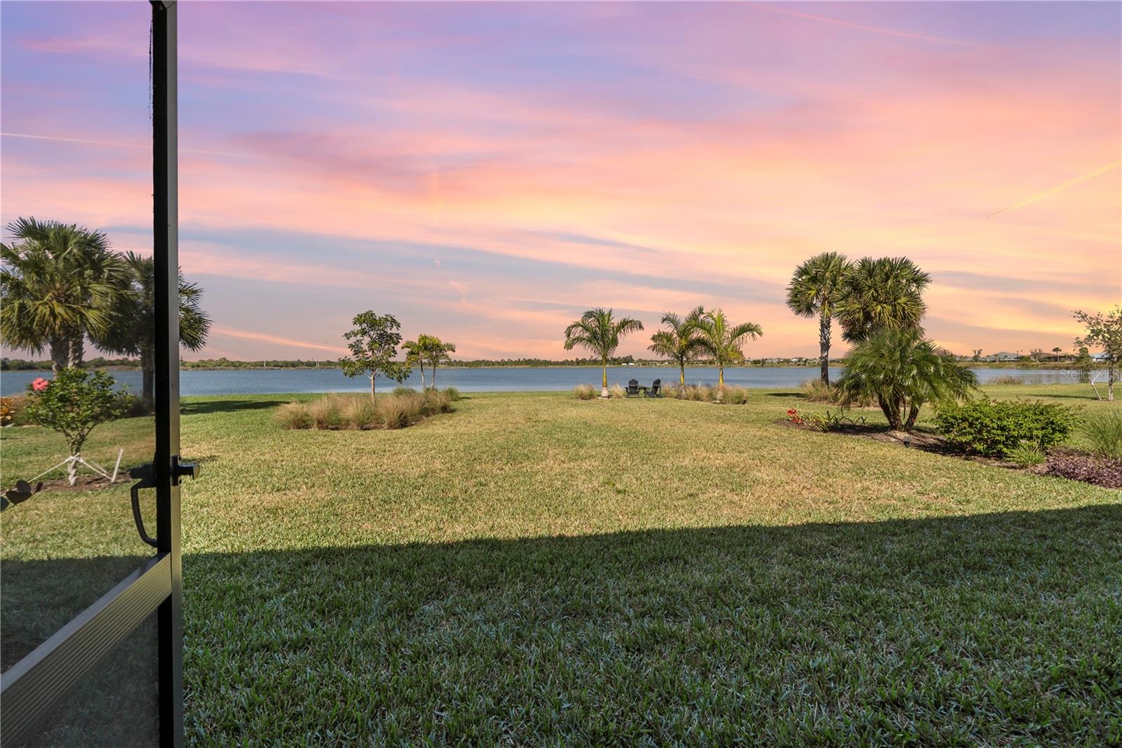 Image 34 of 73 For 42363 Edgewater Drive