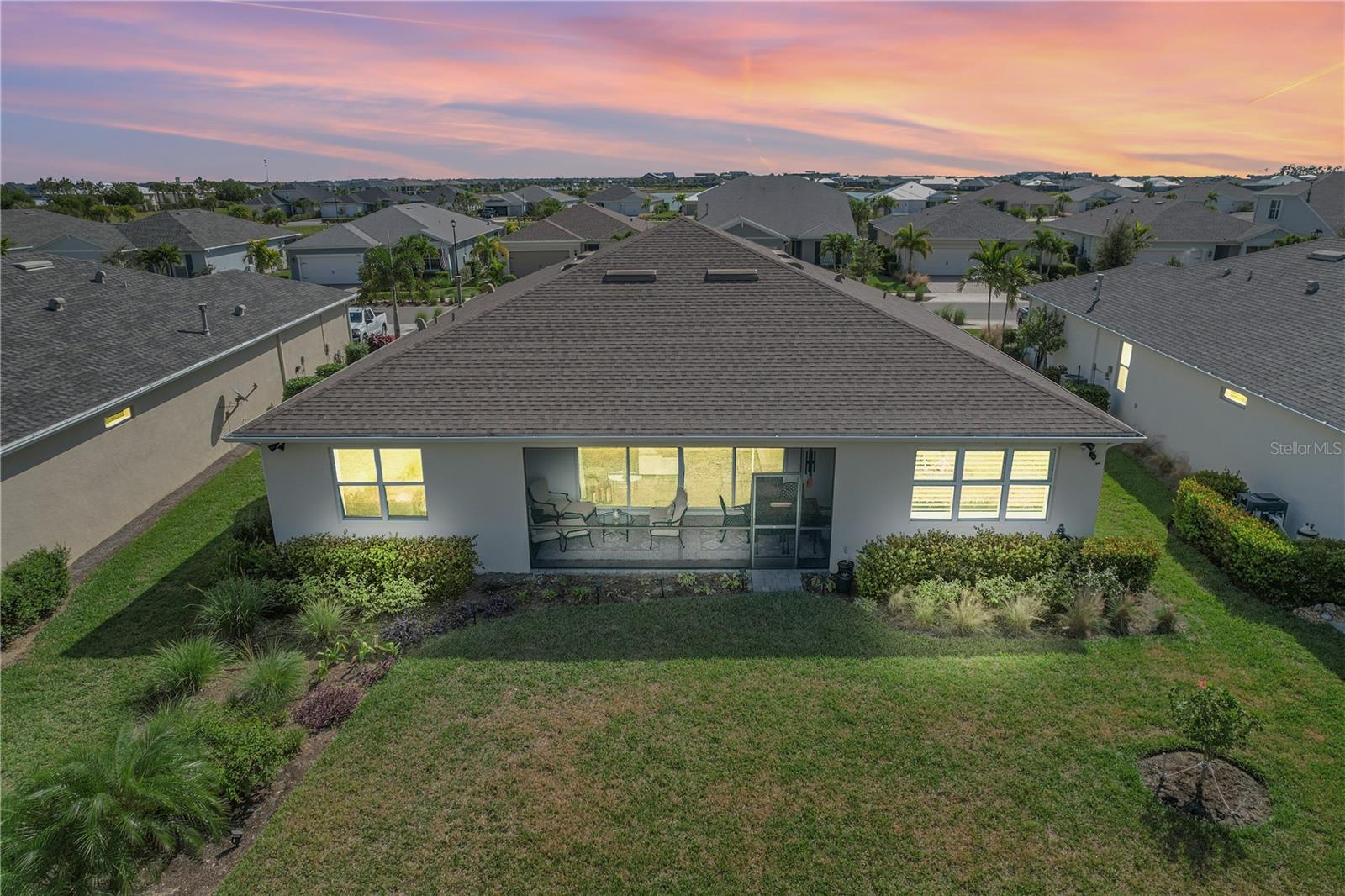 Image 37 of 73 For 42363 Edgewater Drive