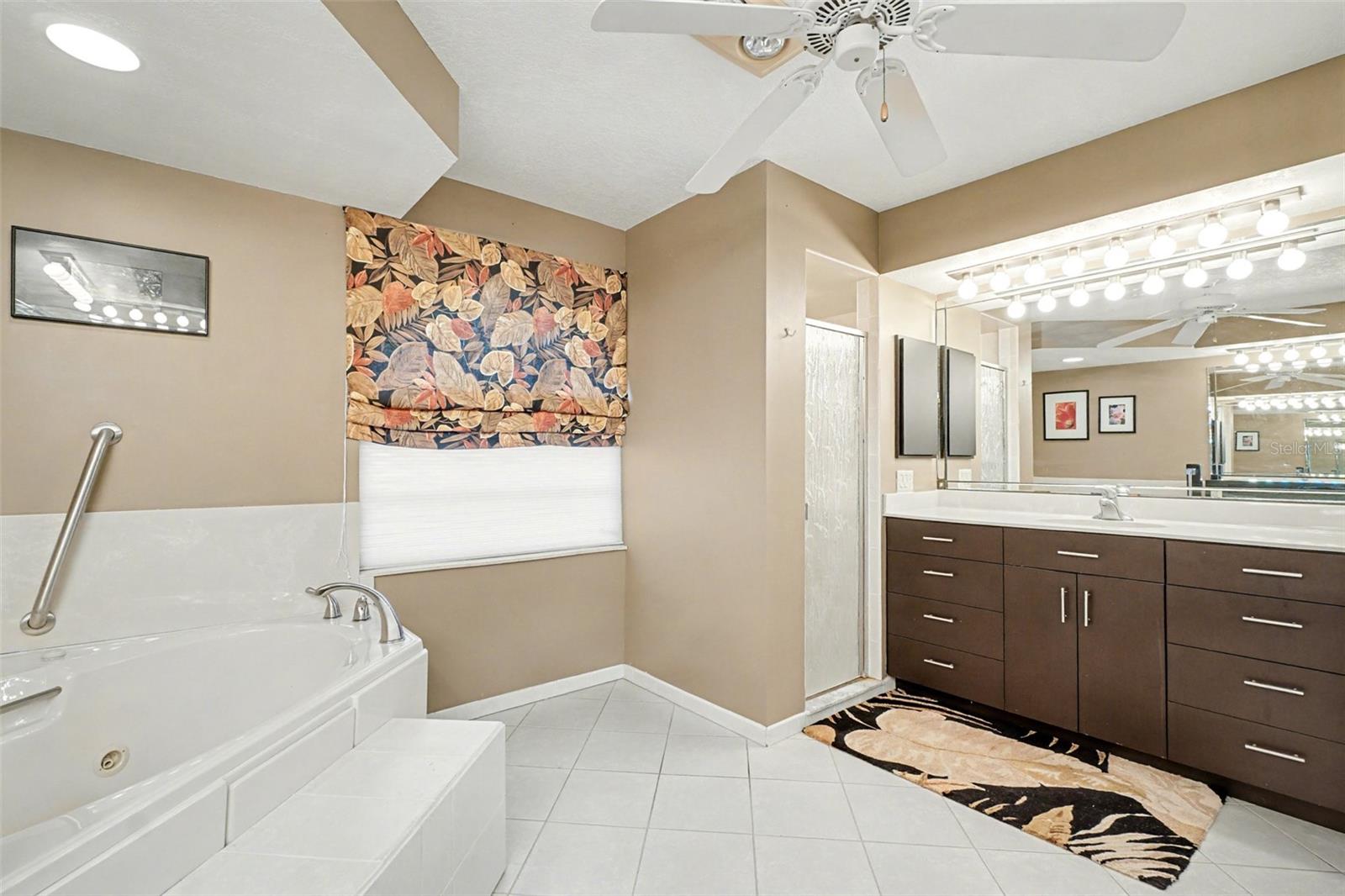 Image 20 of 32 For 100 Colony Point Drive