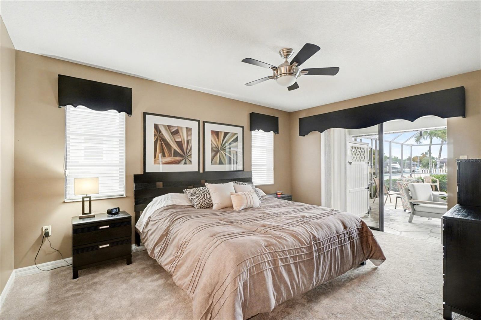 Image 21 of 32 For 100 Colony Point Drive