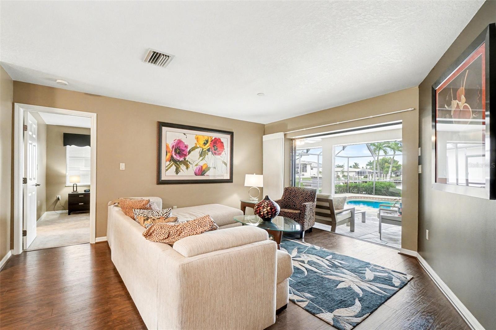 Image 5 of 32 For 100 Colony Point Drive