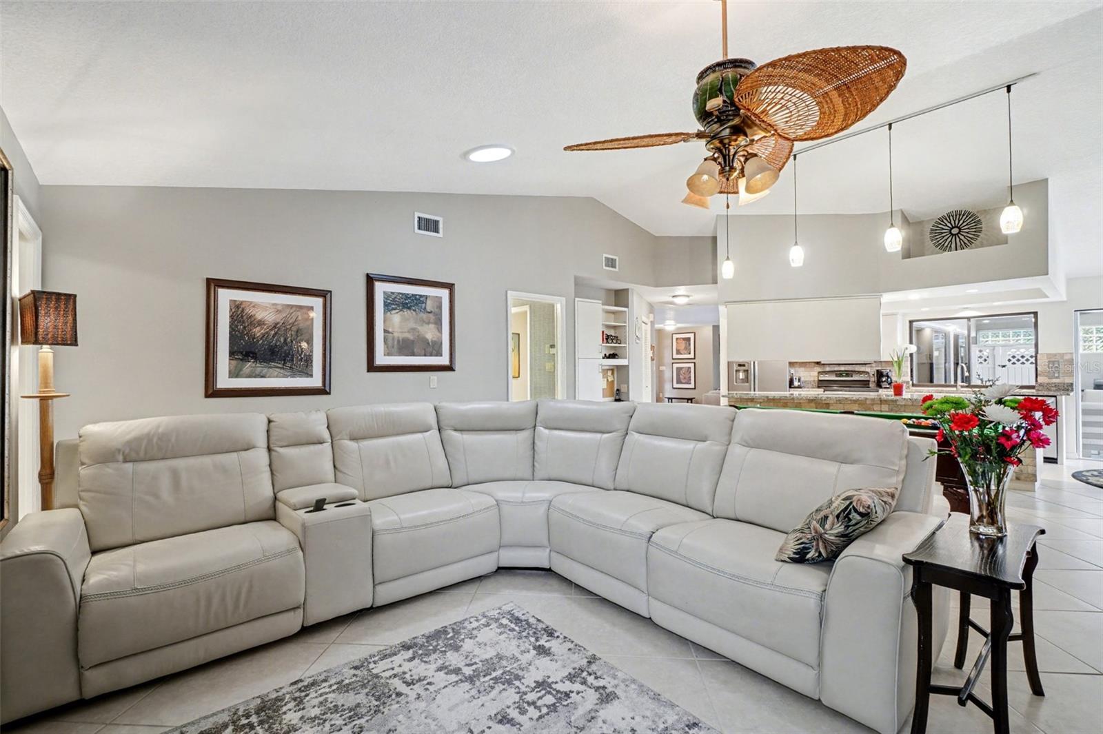 Image 6 of 32 For 100 Colony Point Drive