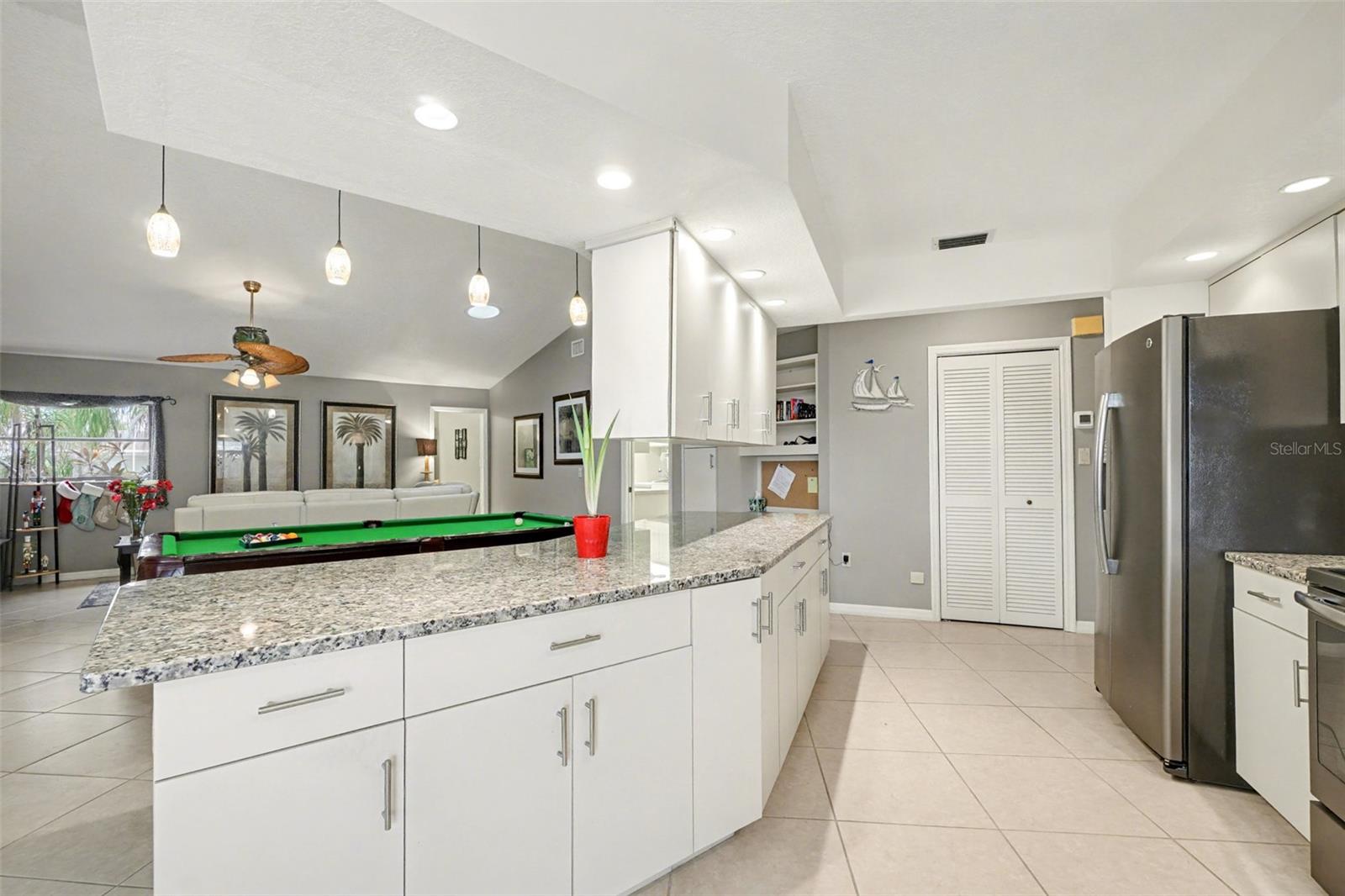 Image 7 of 32 For 100 Colony Point Drive