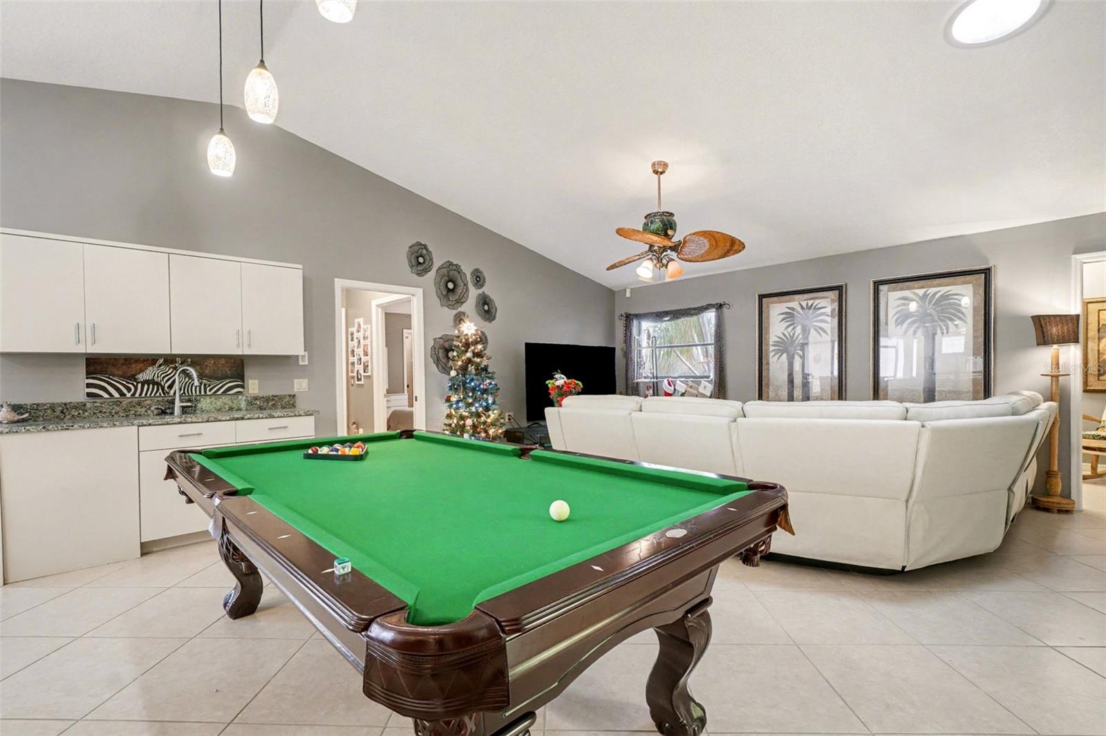 Image 8 of 32 For 100 Colony Point Drive