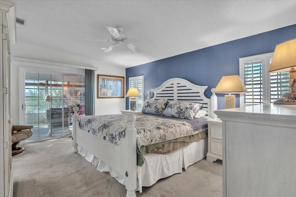 Image 18 of 46 For 27110 Jones Loop Road 116