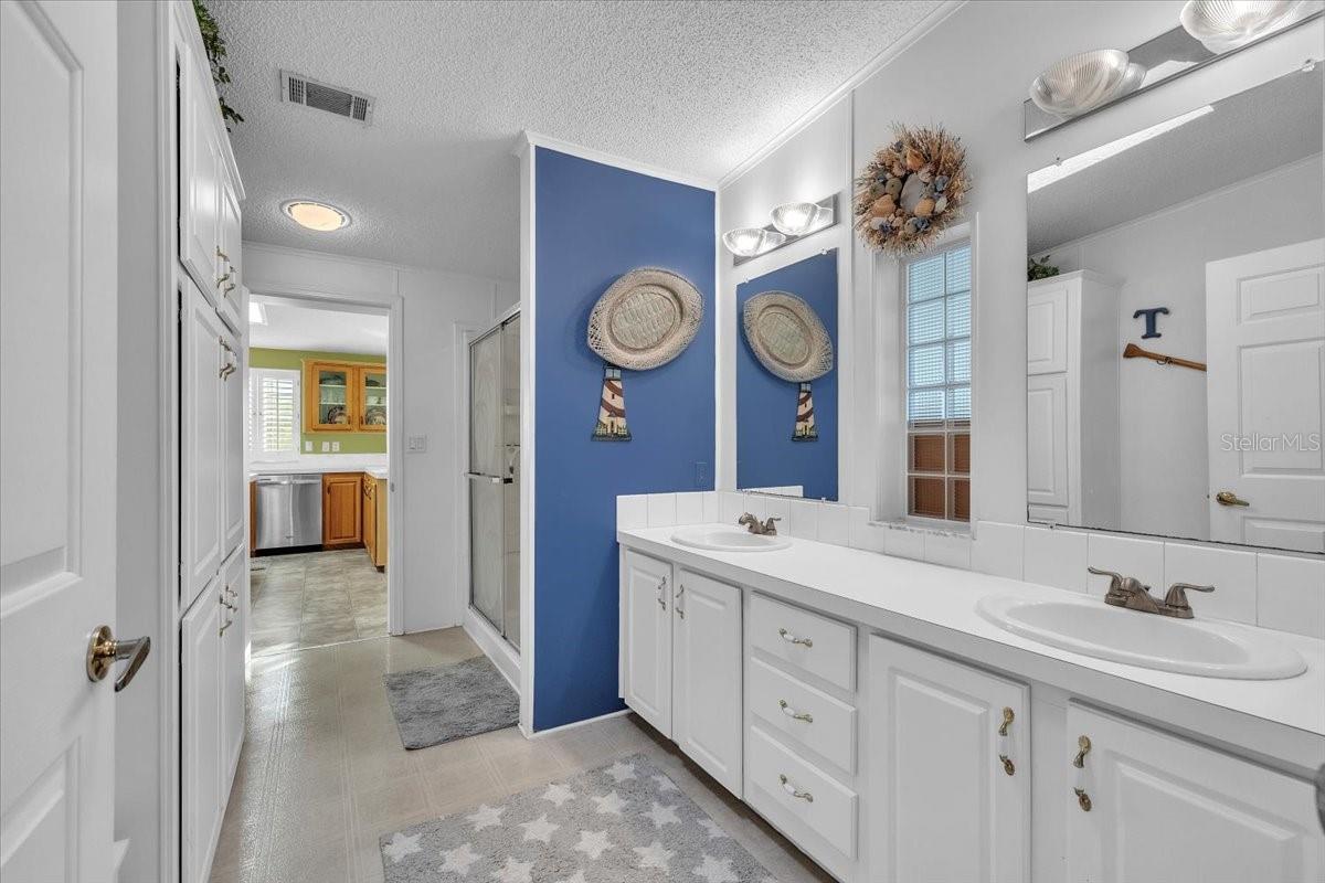 Image 21 of 46 For 27110 Jones Loop Road 116