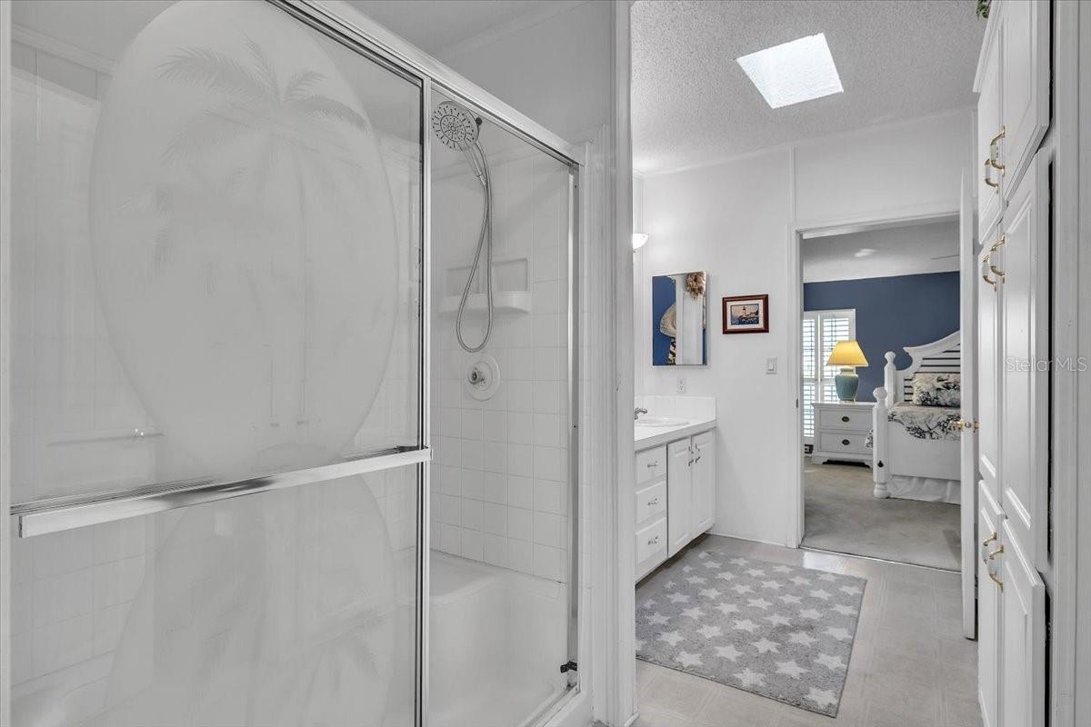 Image 22 of 46 For 27110 Jones Loop Road 116