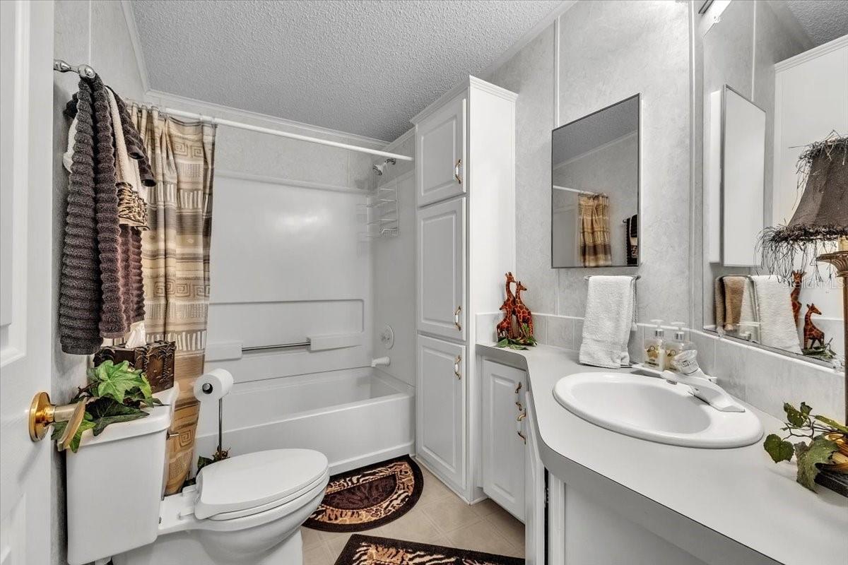 Image 25 of 46 For 27110 Jones Loop Road 116