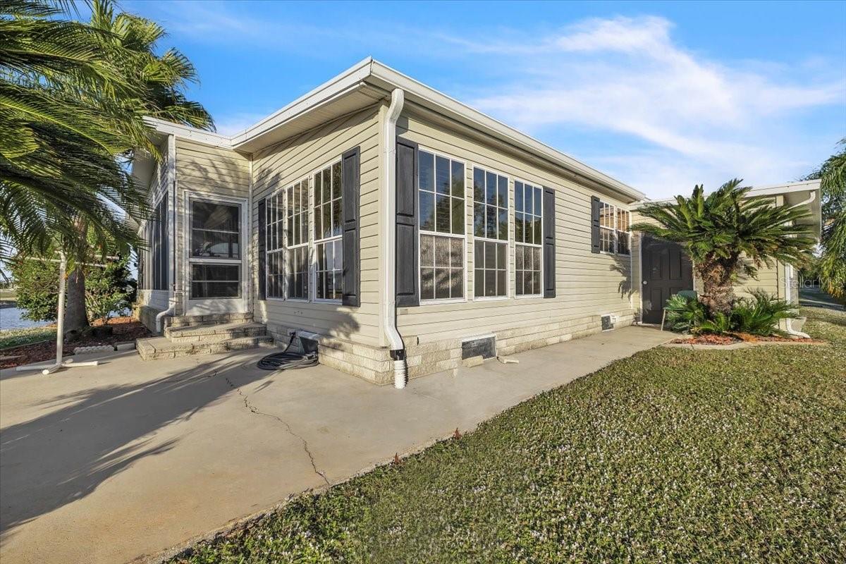 Image 33 of 46 For 27110 Jones Loop Road 116