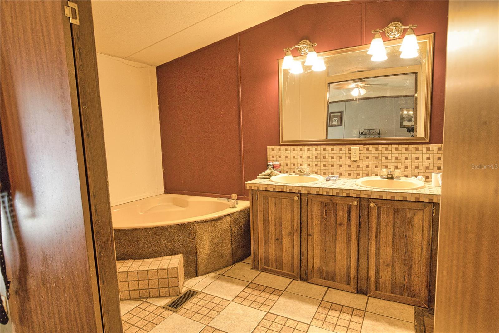 Image 31 of 51 For 1464 Leisure Avenue