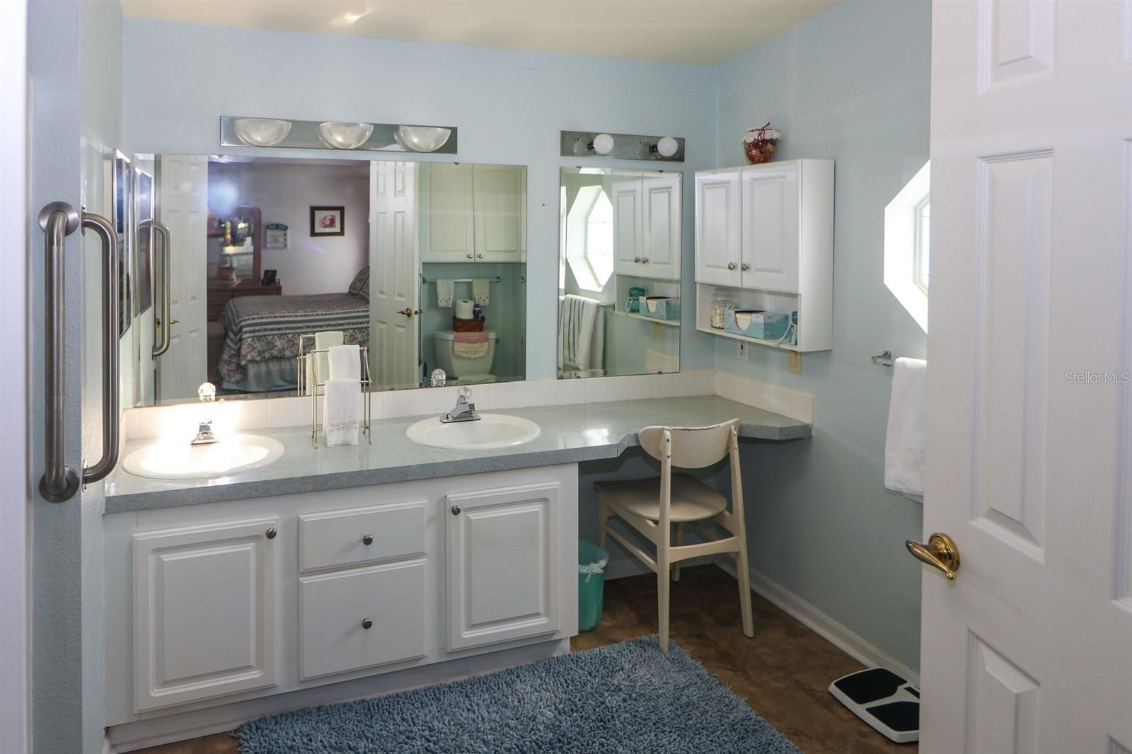 Image 25 of 38 For 10101 Burnt Store Road 41