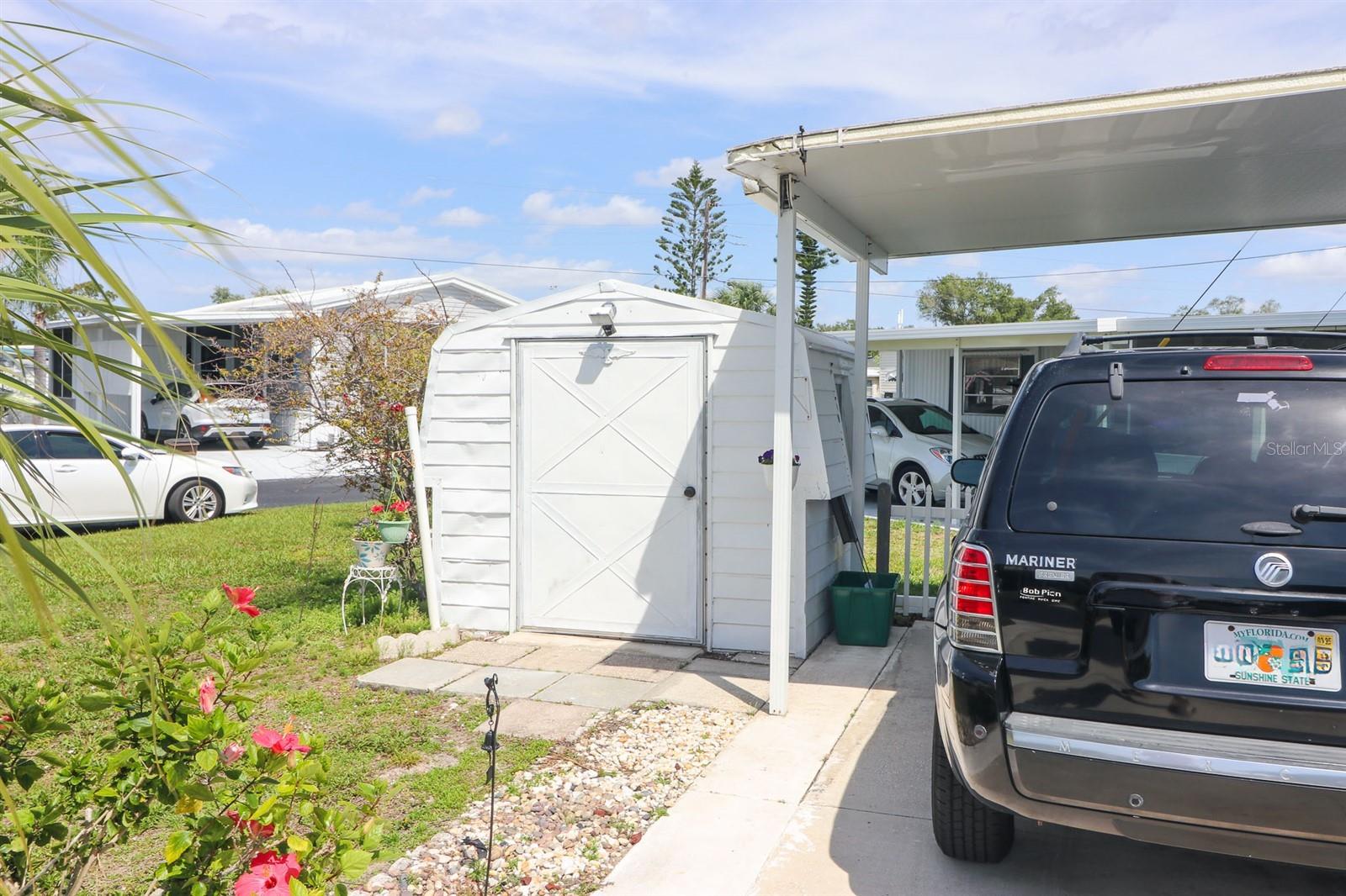 Image 33 of 38 For 10101 Burnt Store Road 41