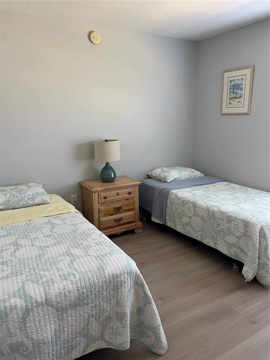 Image 17 of 20 For 1531 Placida Road 10-103