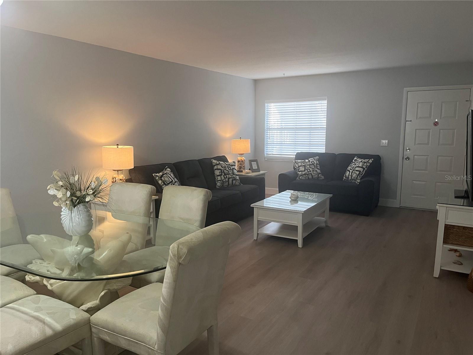 Image 4 of 20 For 1531 Placida Road 10-103