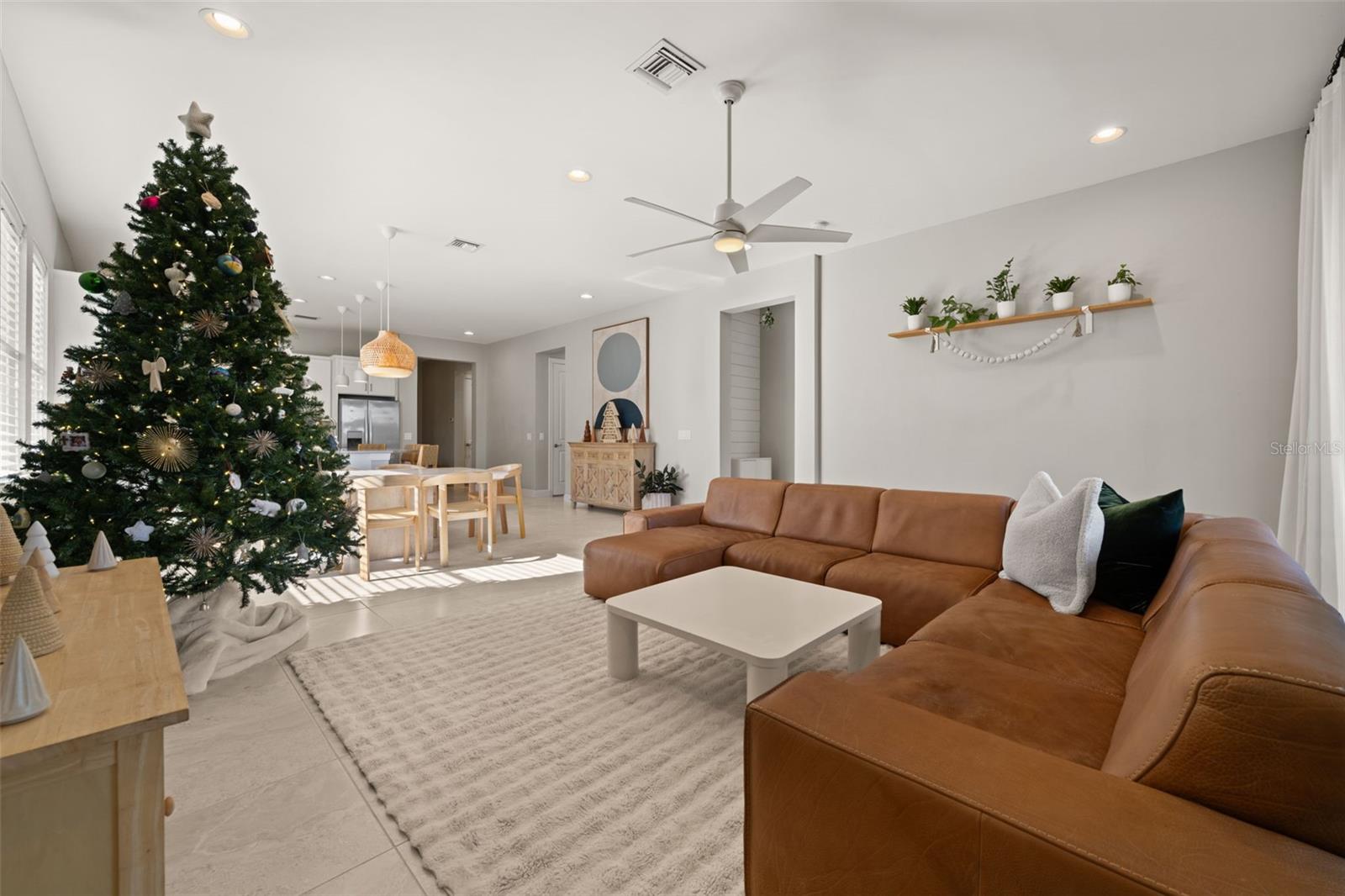 Image 16 of 72 For 10661 Essex Square Boulevard