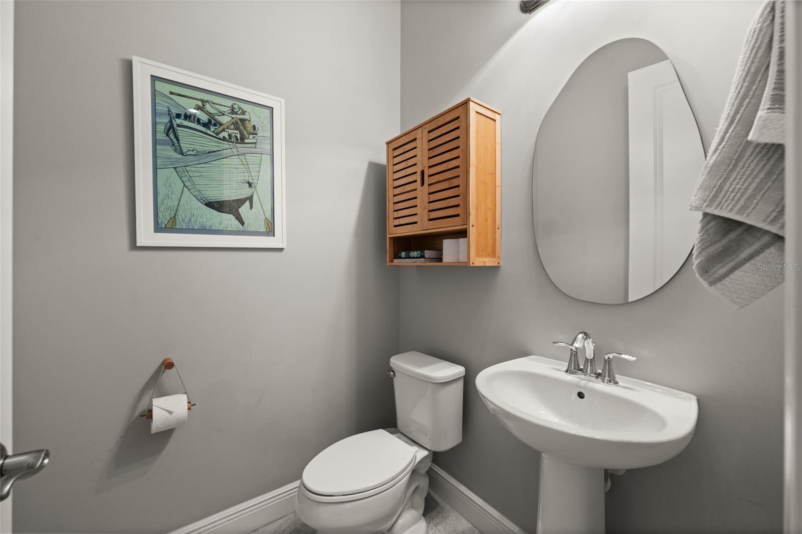 Image 22 of 72 For 10661 Essex Square Boulevard