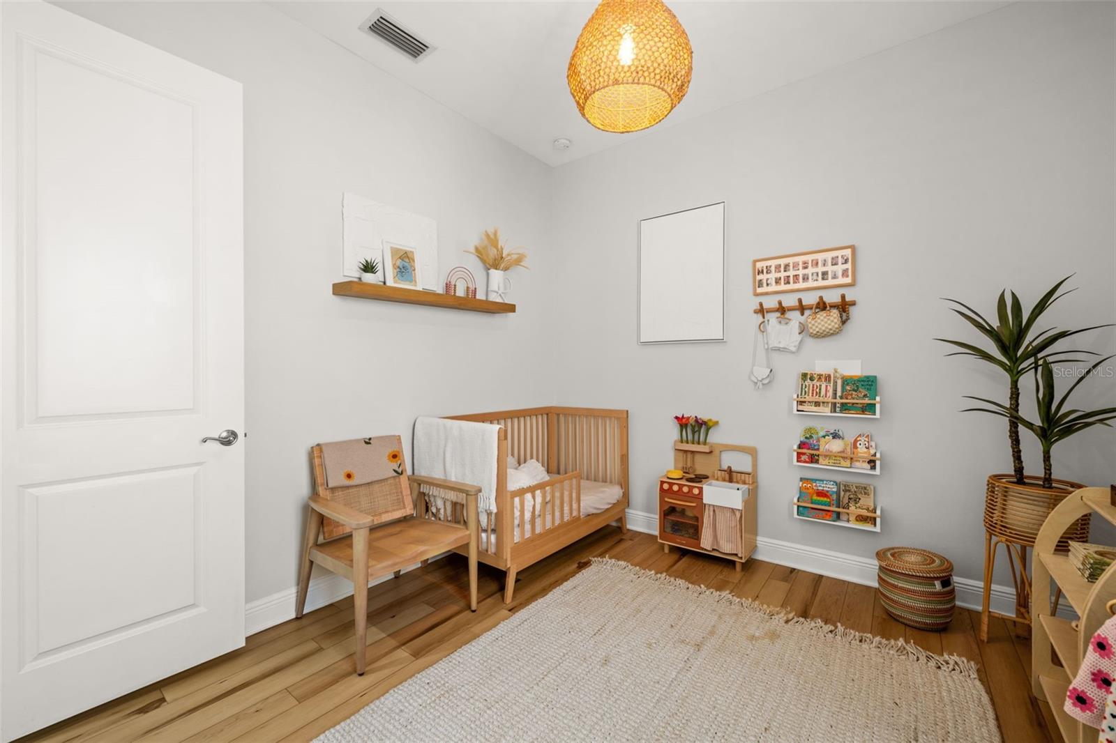 Image 27 of 72 For 10661 Essex Square Boulevard