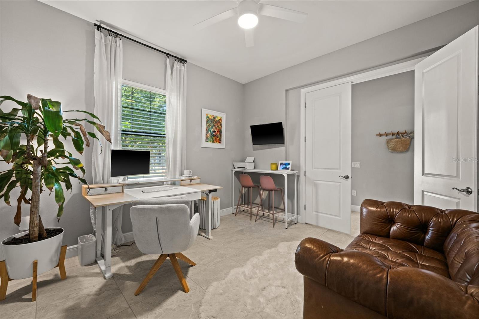 Image 31 of 72 For 10661 Essex Square Boulevard