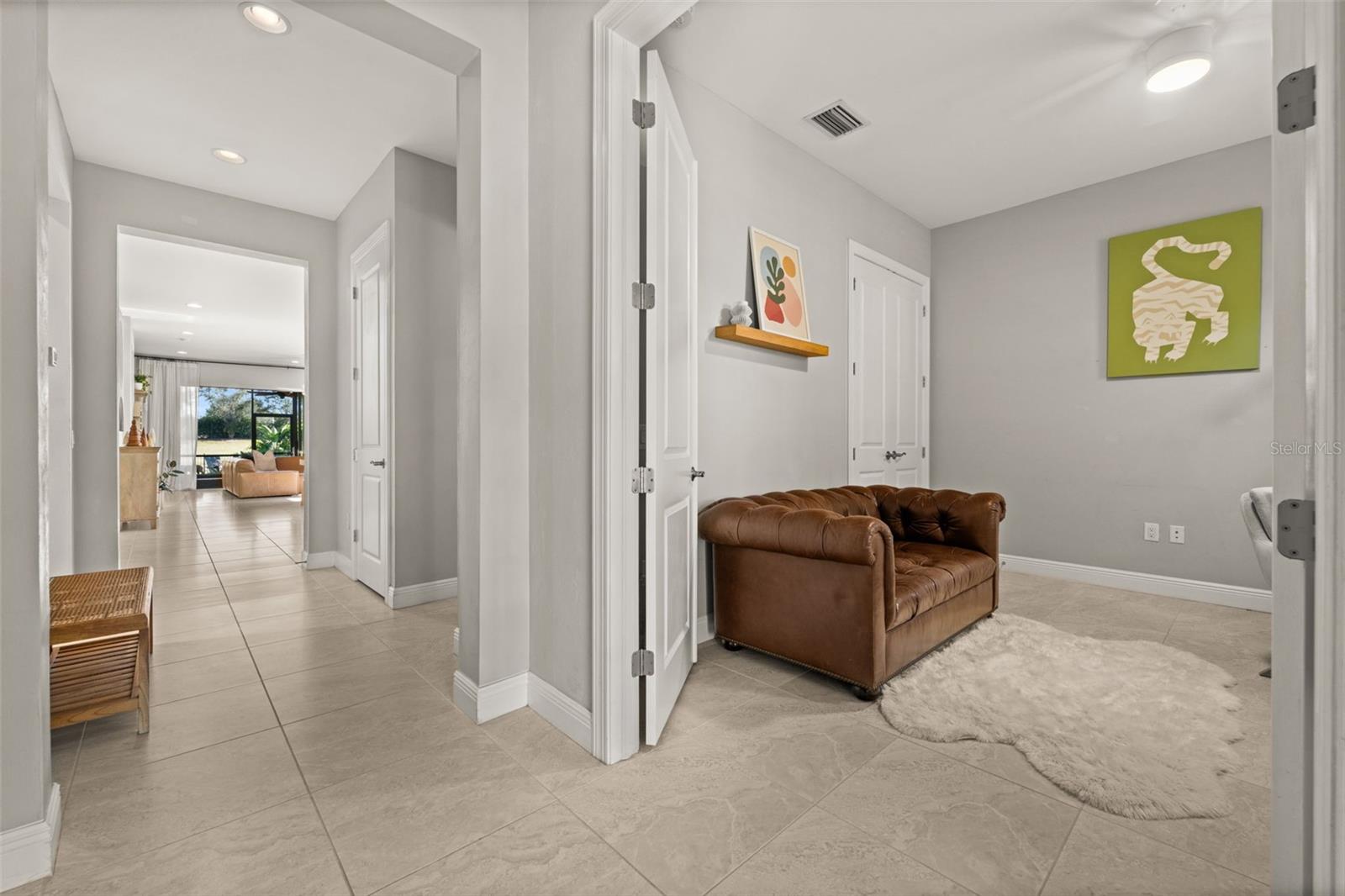 Image 35 of 72 For 10661 Essex Square Boulevard