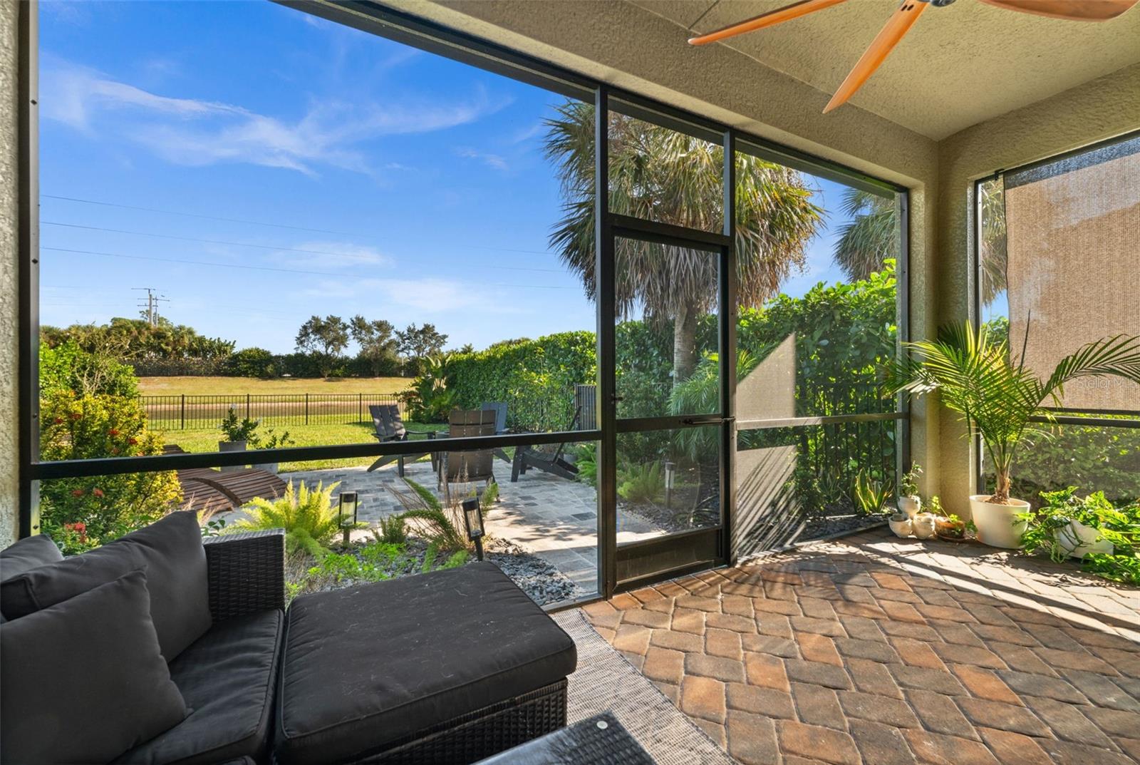 Image 38 of 72 For 10661 Essex Square Boulevard