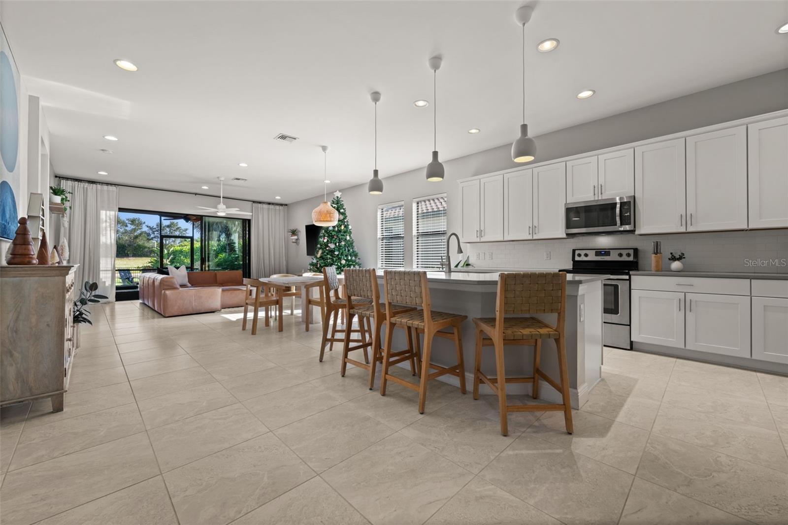 Image 5 of 72 For 10661 Essex Square Boulevard