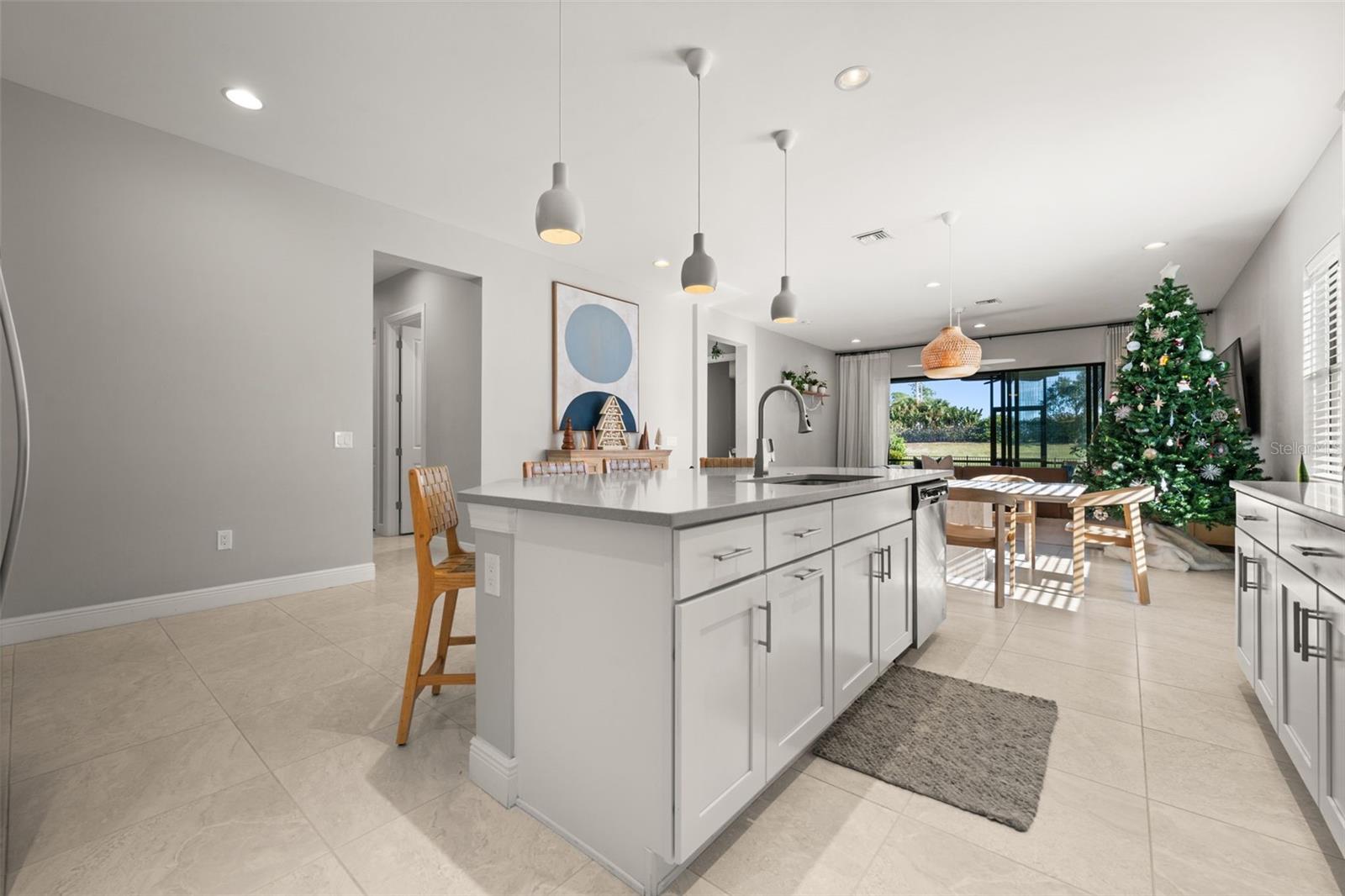 Image 6 of 72 For 10661 Essex Square Boulevard