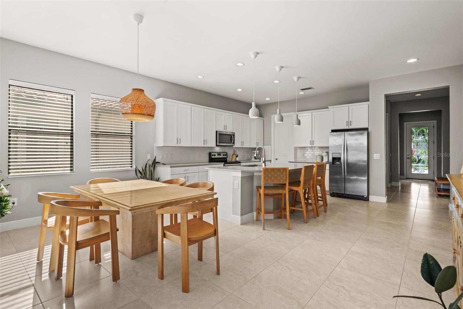 Image 9 of 72 For 10661 Essex Square Boulevard