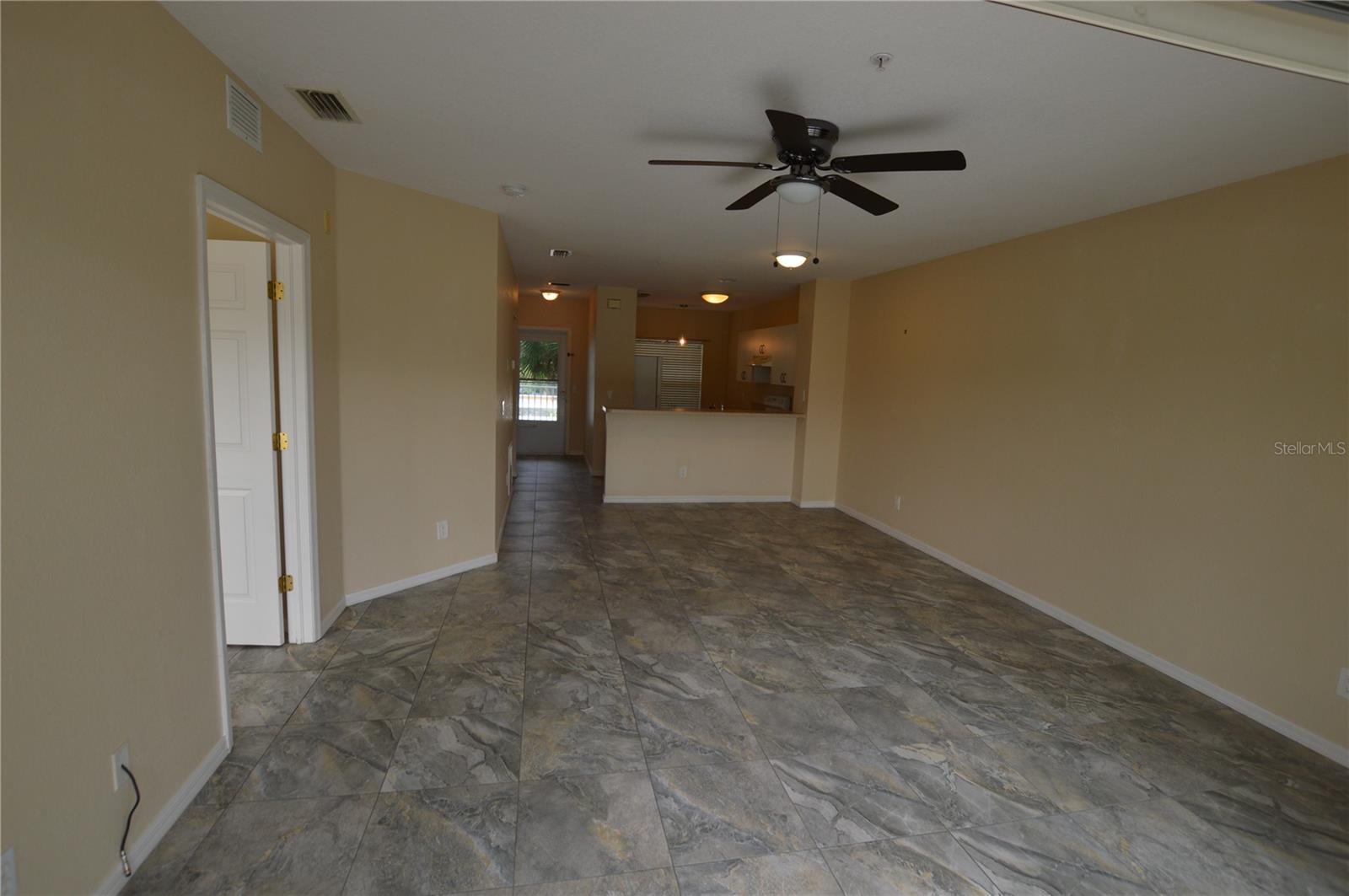 Image 10 of 31 For 19385 Water Oak Drive 203