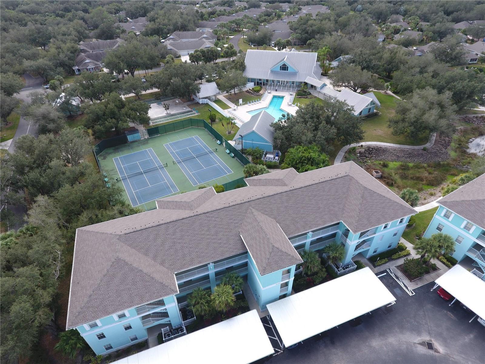 Image 3 of 31 For 19385 Water Oak Drive 203