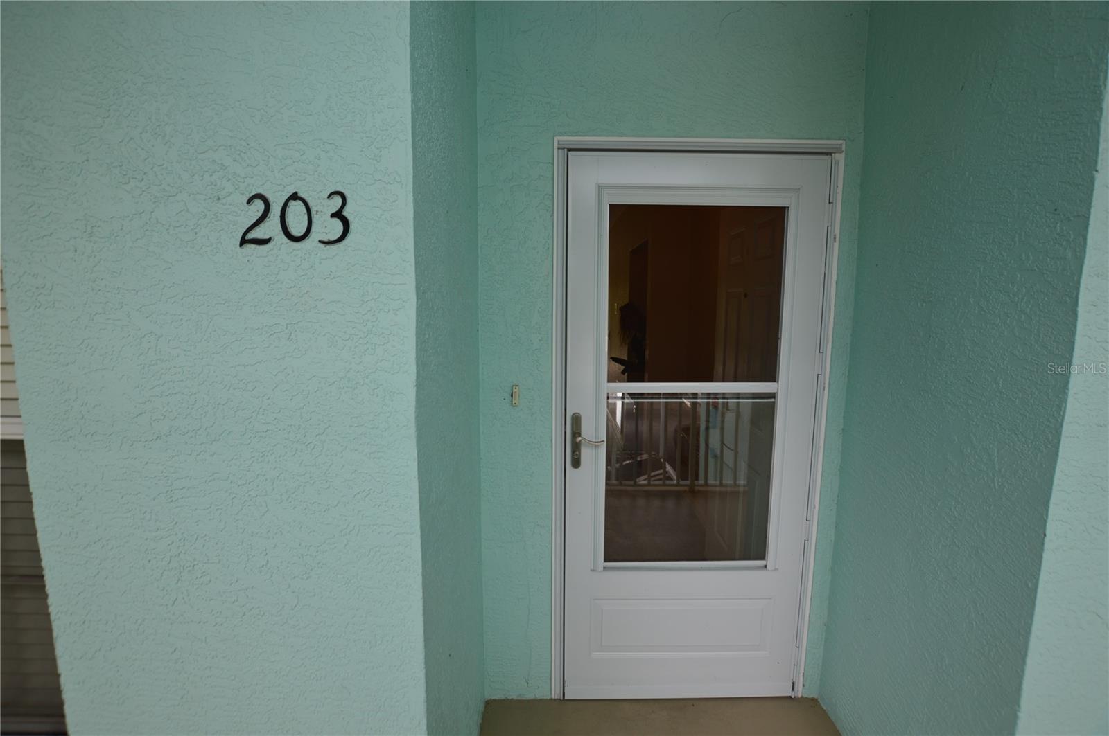 Image 4 of 31 For 19385 Water Oak Drive 203