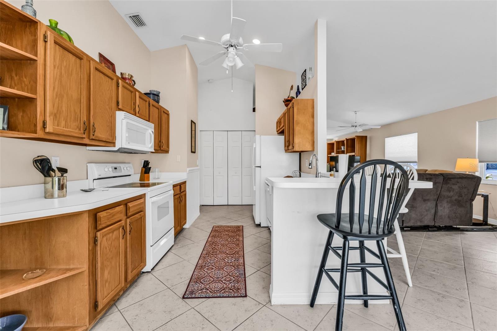 Image 16 of 42 For 13412 Pembroke Circle N