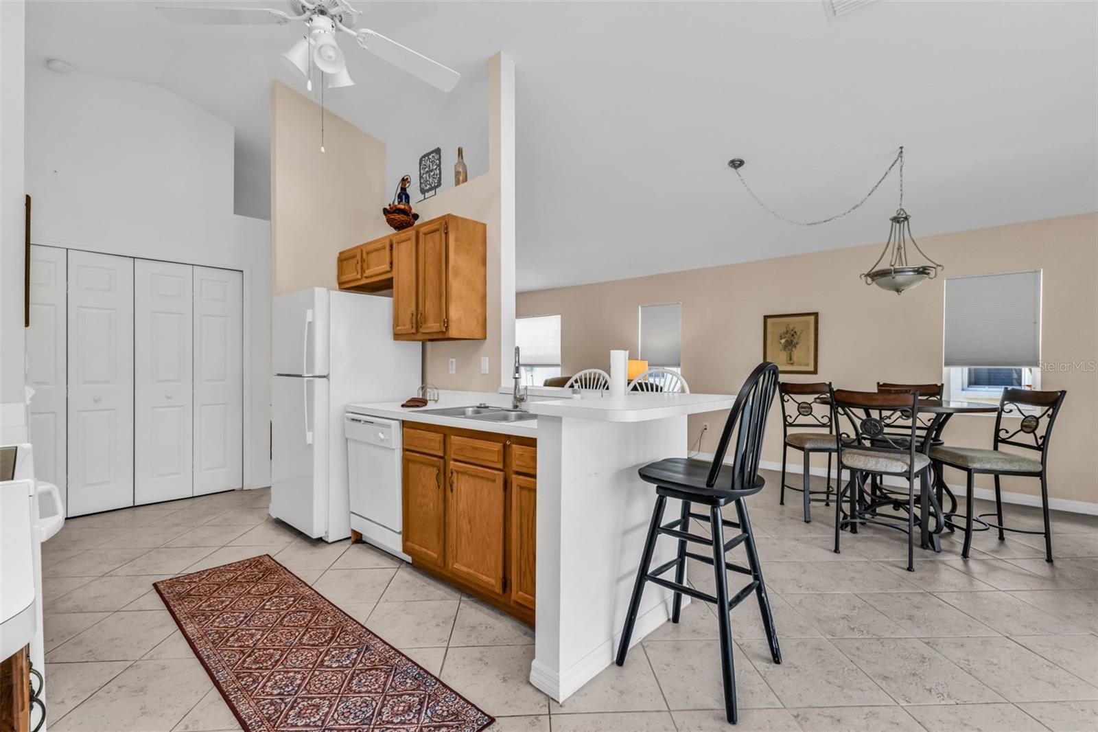 Image 17 of 42 For 13412 Pembroke Circle N