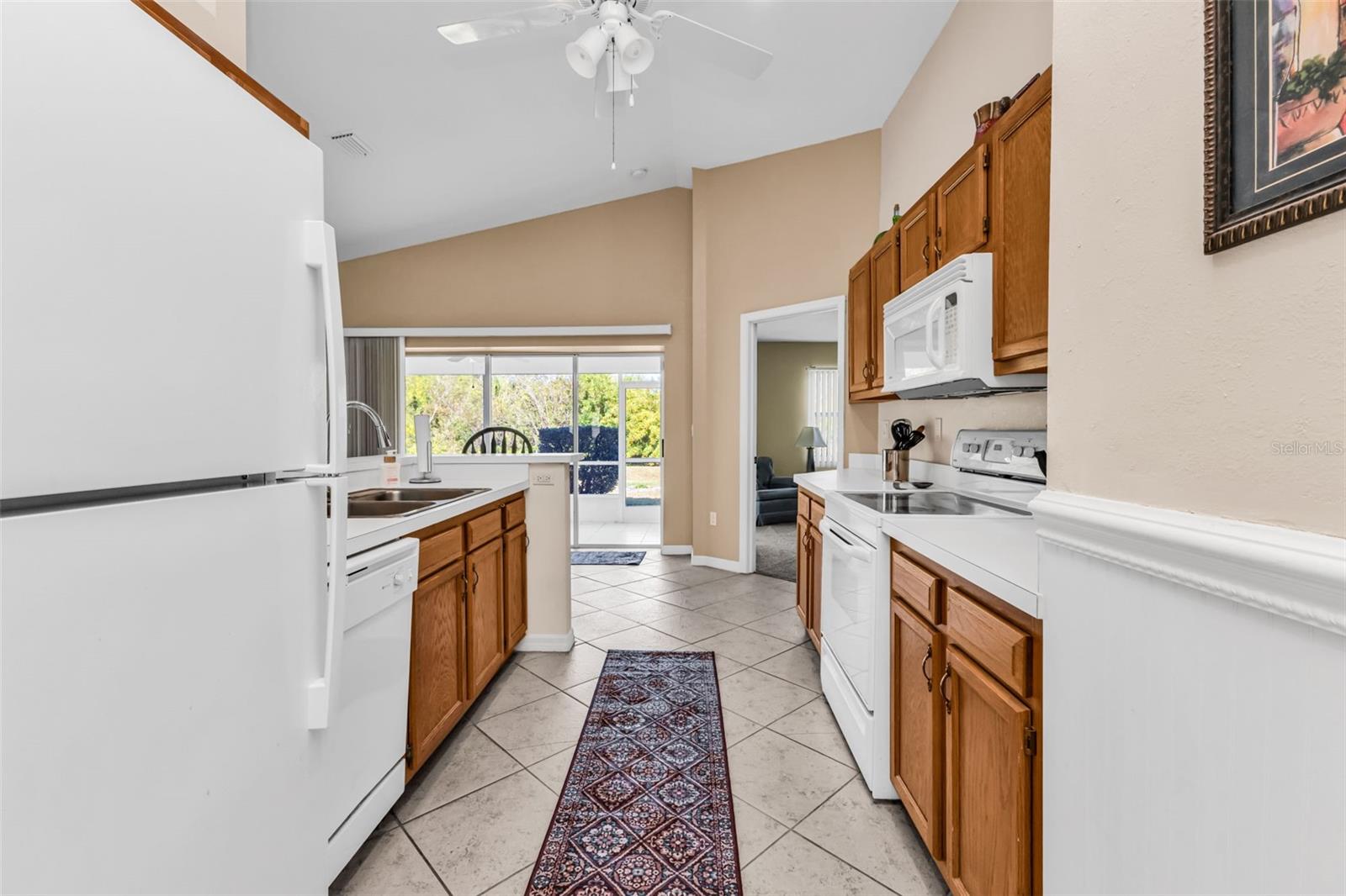 Image 18 of 42 For 13412 Pembroke Circle N