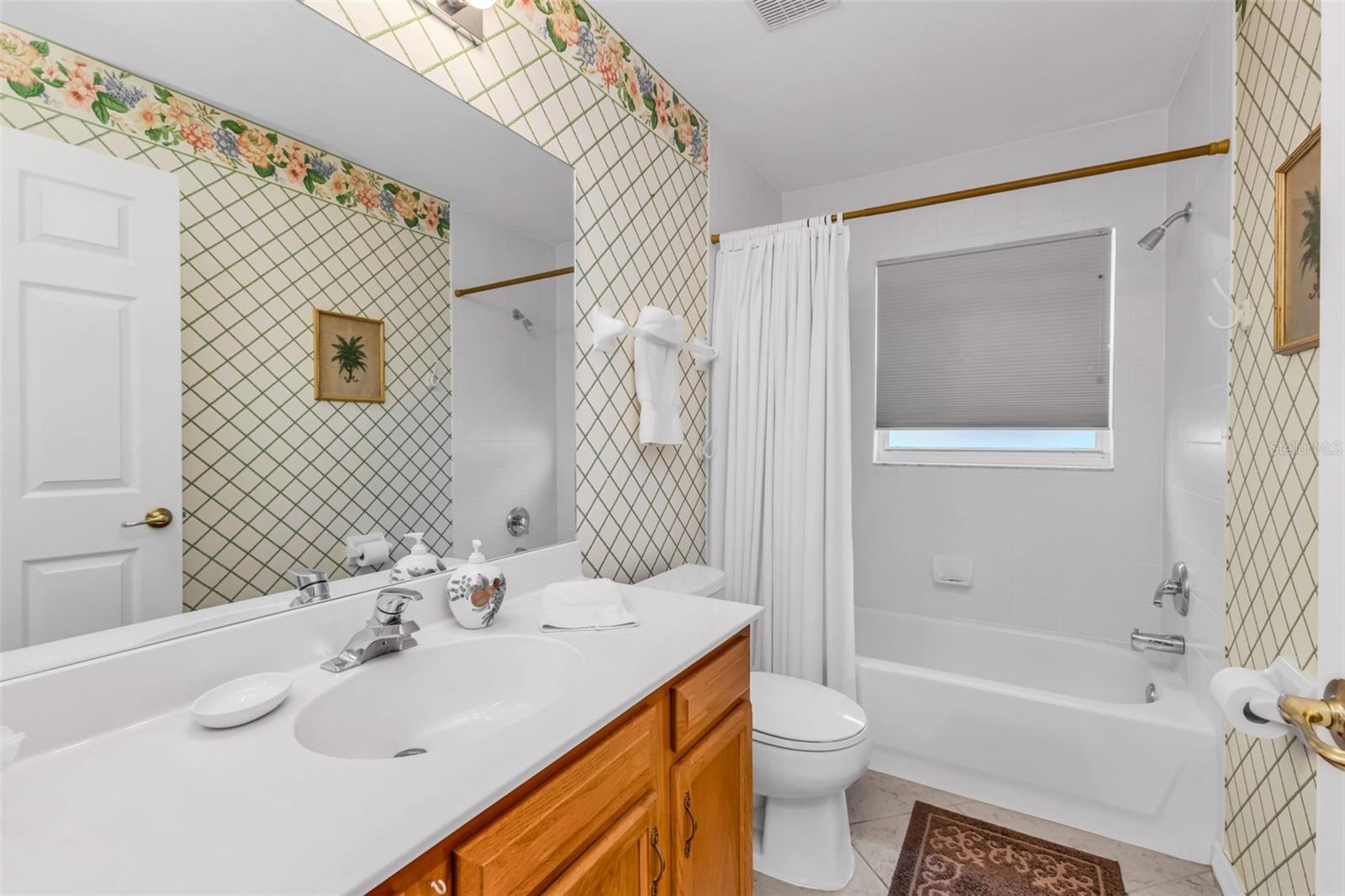 Image 20 of 42 For 13412 Pembroke Circle N