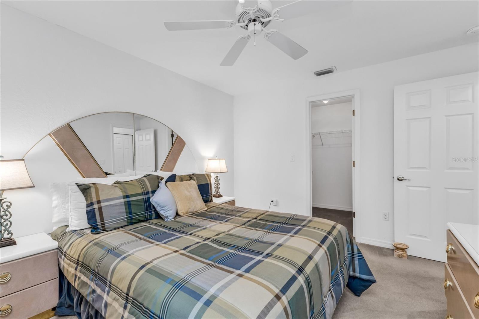 Image 22 of 42 For 13412 Pembroke Circle N