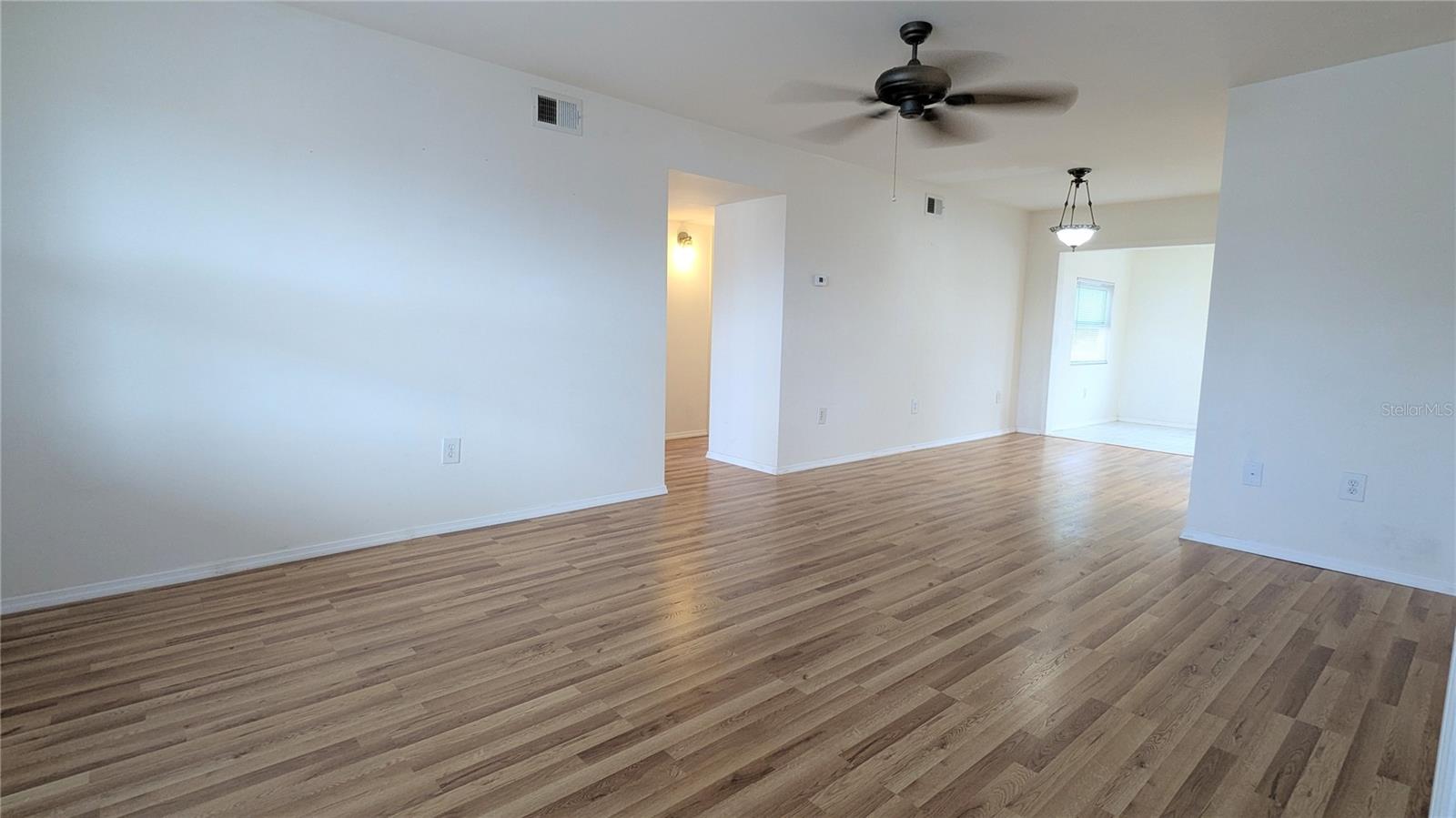 Image 3 of 35 For 4158 Tamiami Trail U3