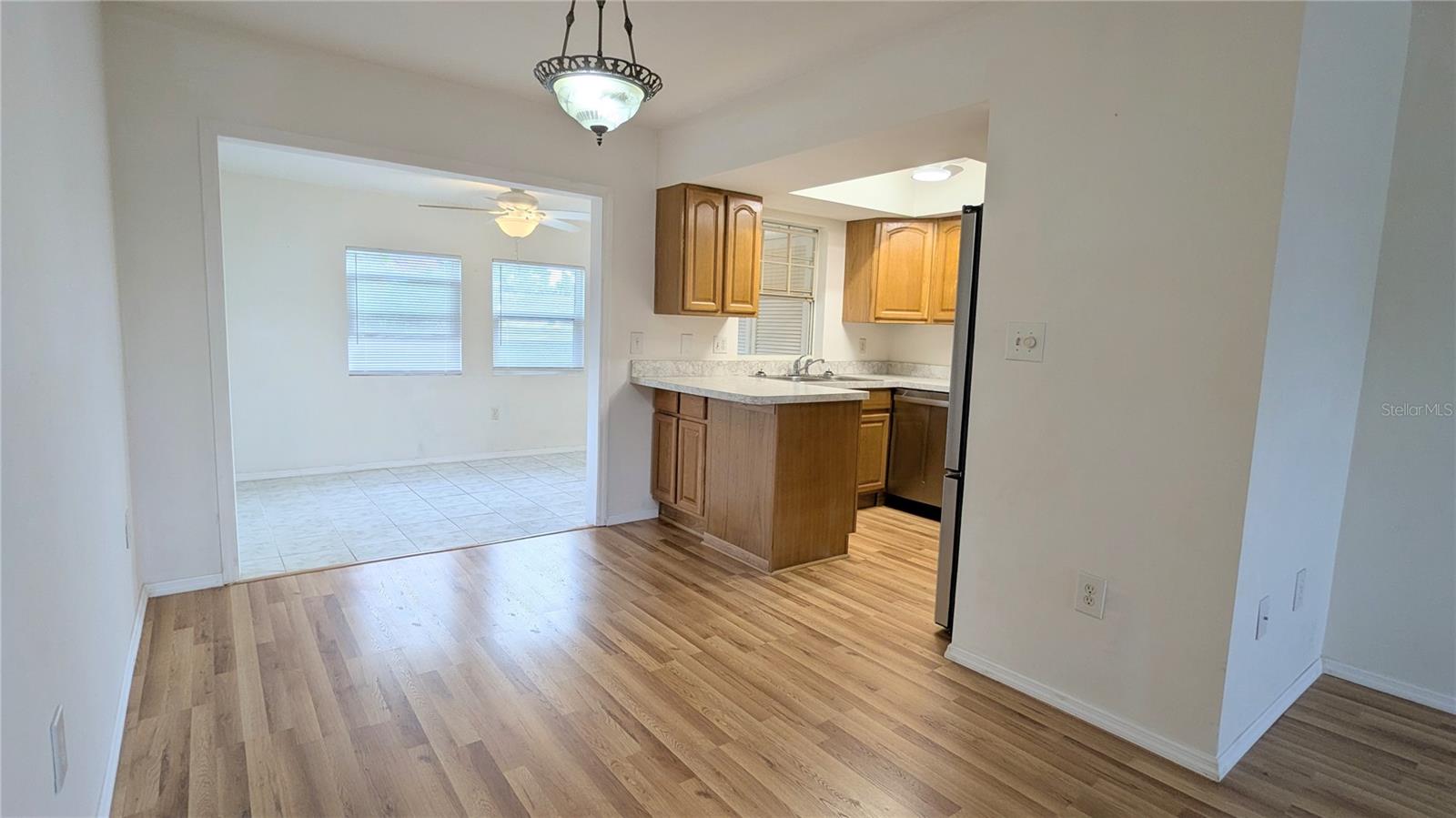 Image 6 of 35 For 4158 Tamiami Trail U3